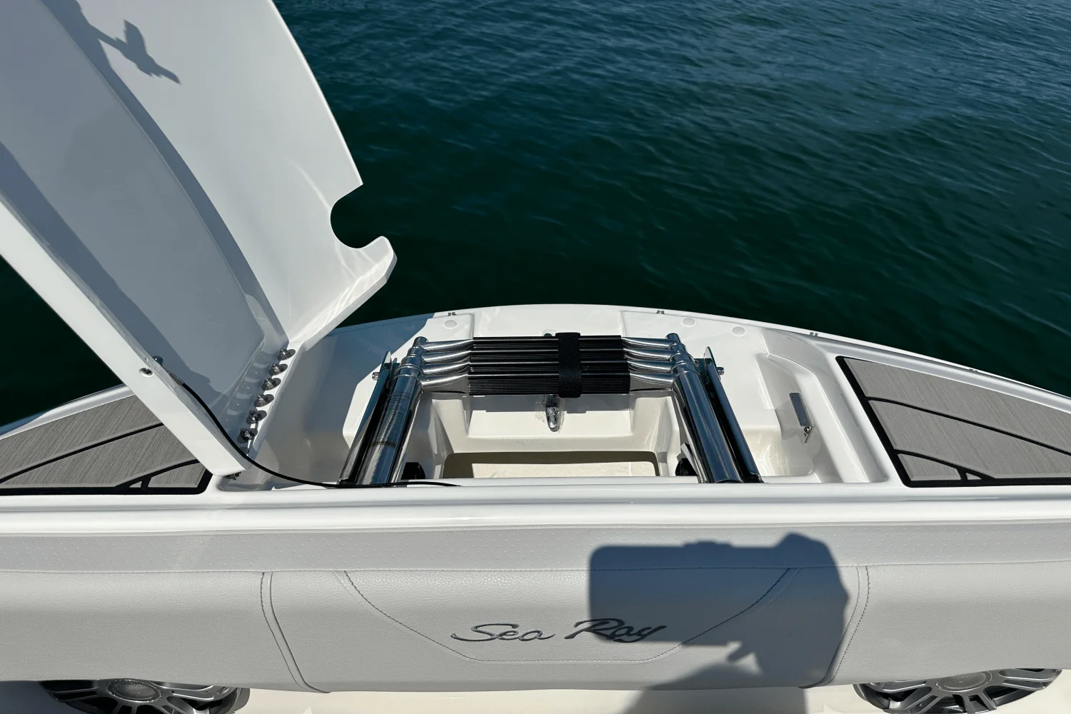 2026 Sea Ray SDX 230 Surf Image Thumbnail #33