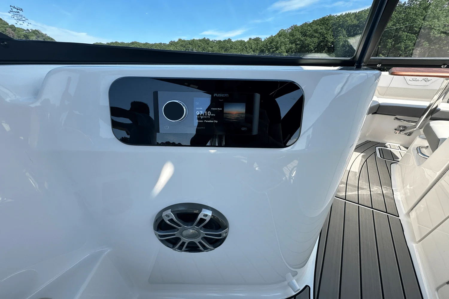 2026 Sea Ray SDX 230 Surf Image Thumbnail #18