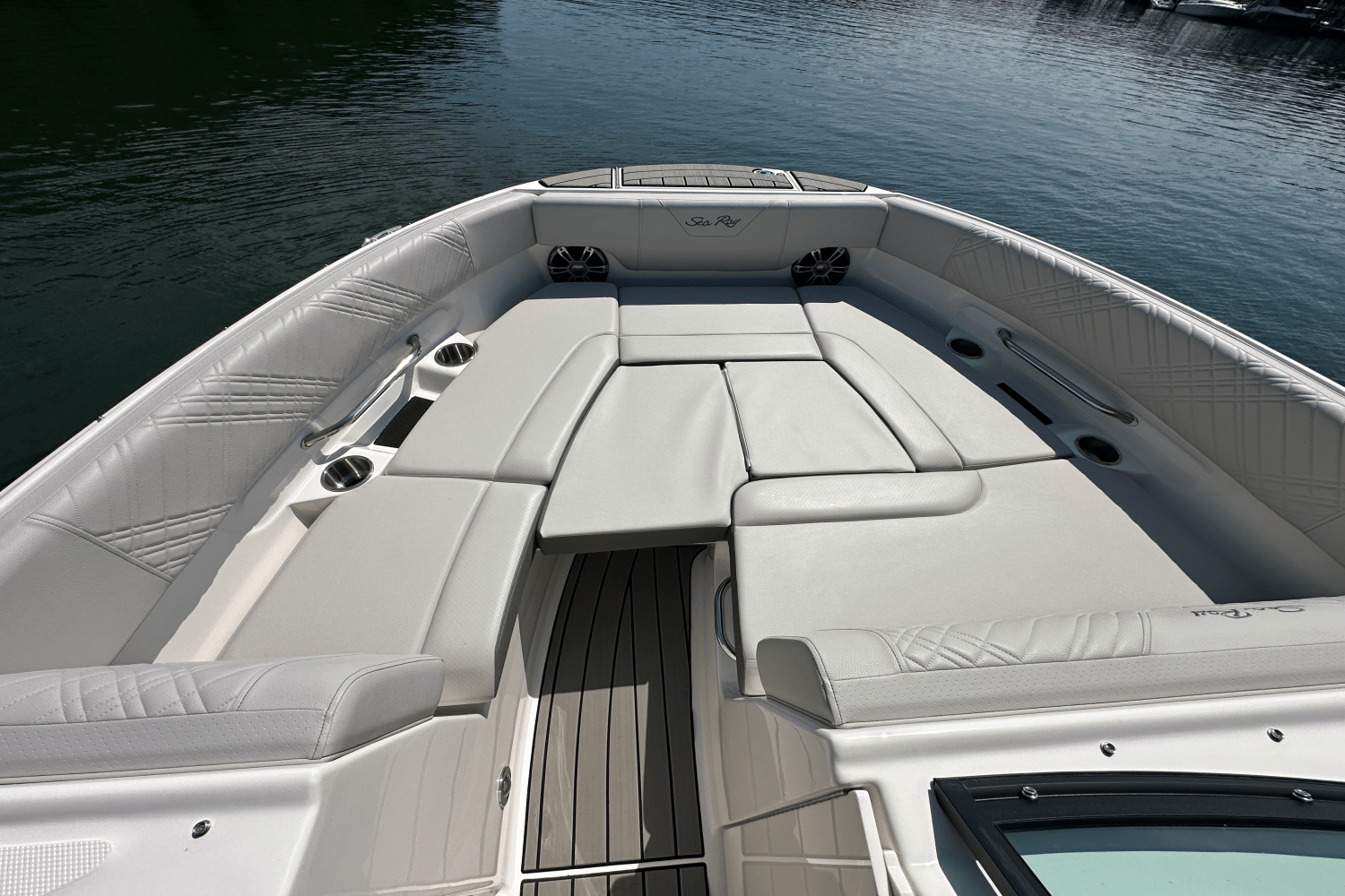 2026 Sea Ray SDX 230 Surf Image Thumbnail #31