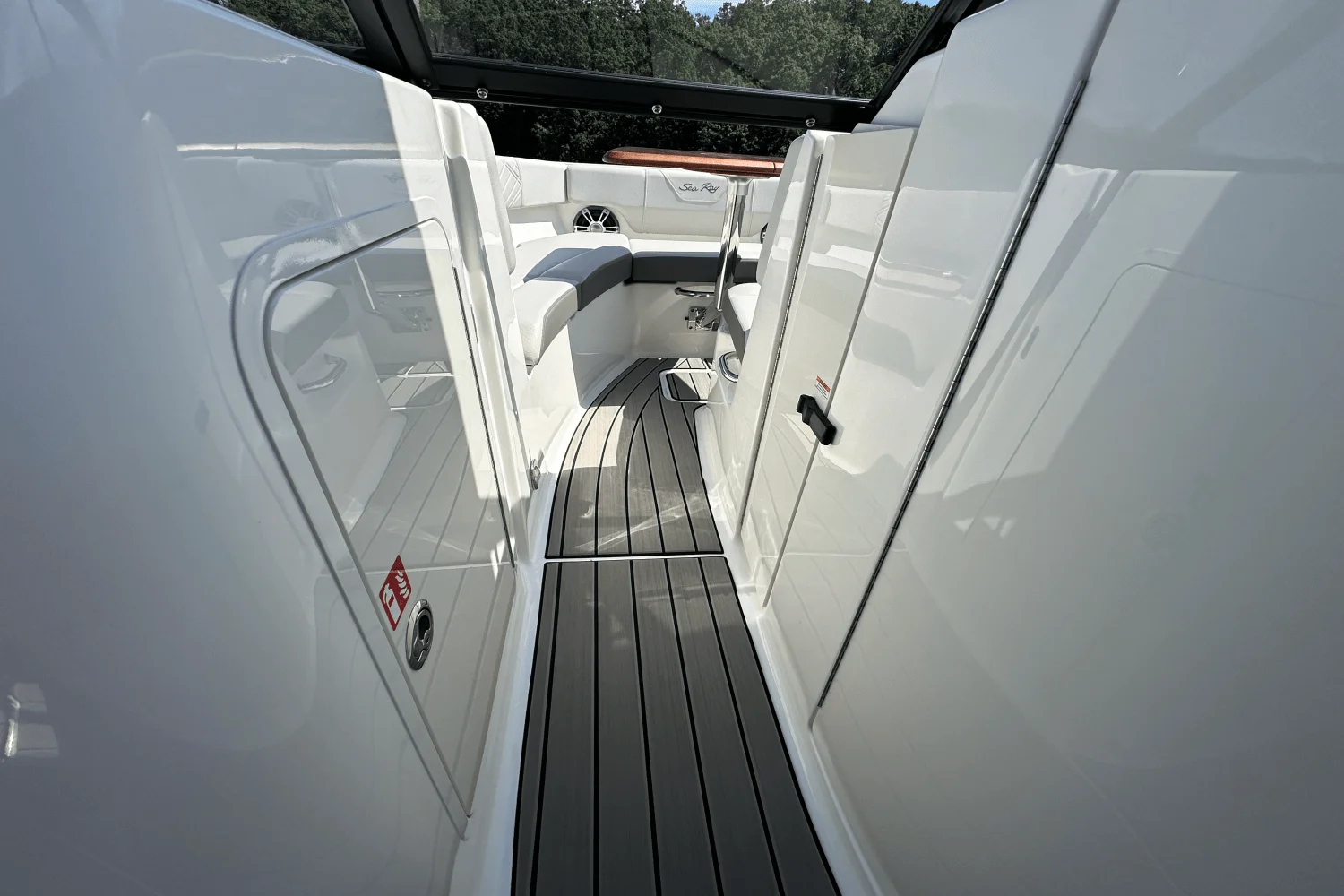 2026 Sea Ray SDX 230 Surf Image Thumbnail #19