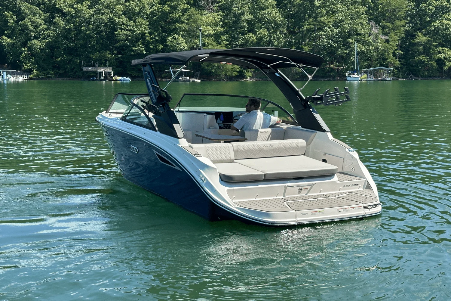 2026 Sea Ray SDX 230 Surf Image Thumbnail #14