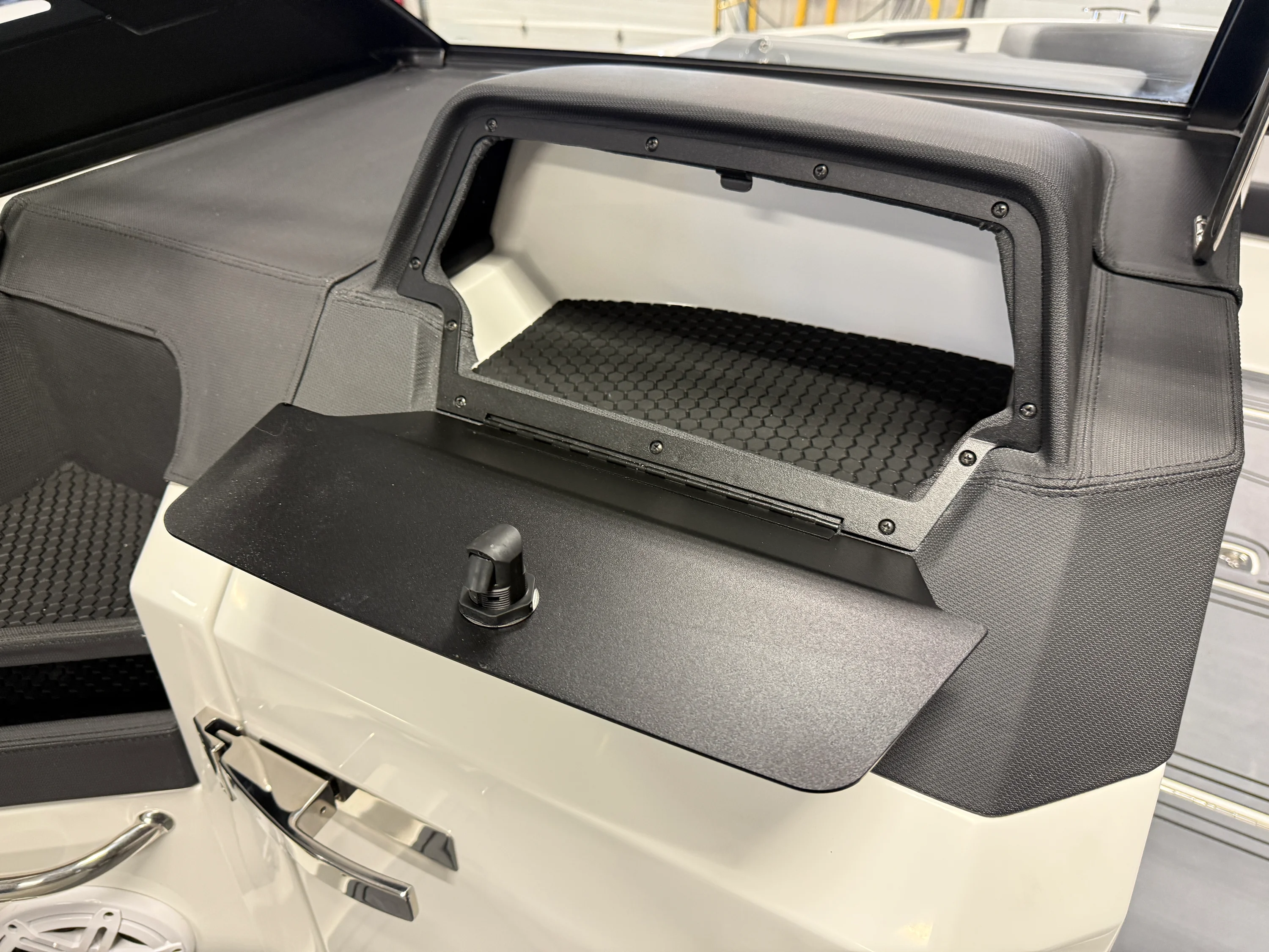 2026 Cobalt R6 SURF Image Thumbnail #51