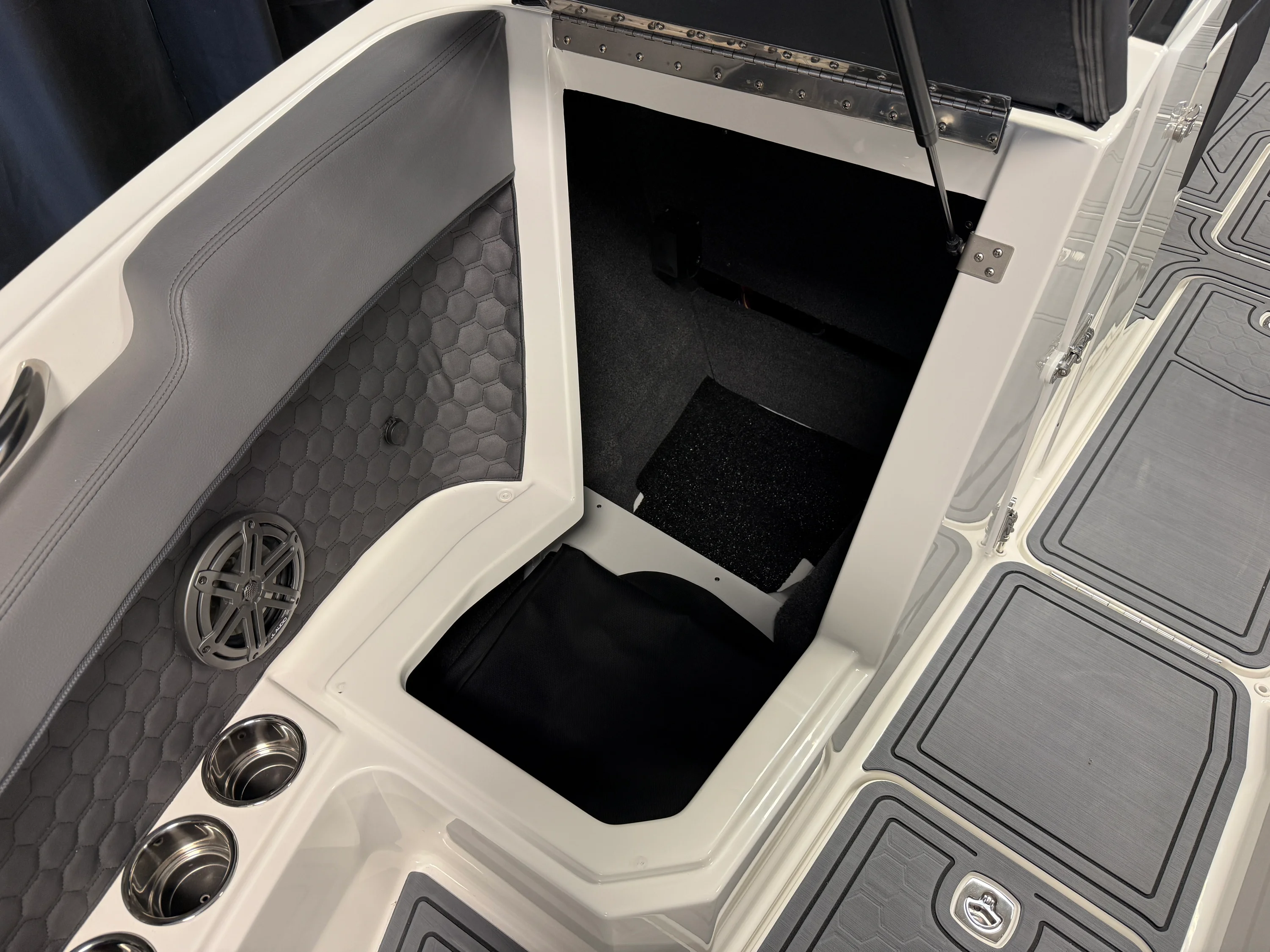 2026 Cobalt R6 SURF Image Thumbnail #88