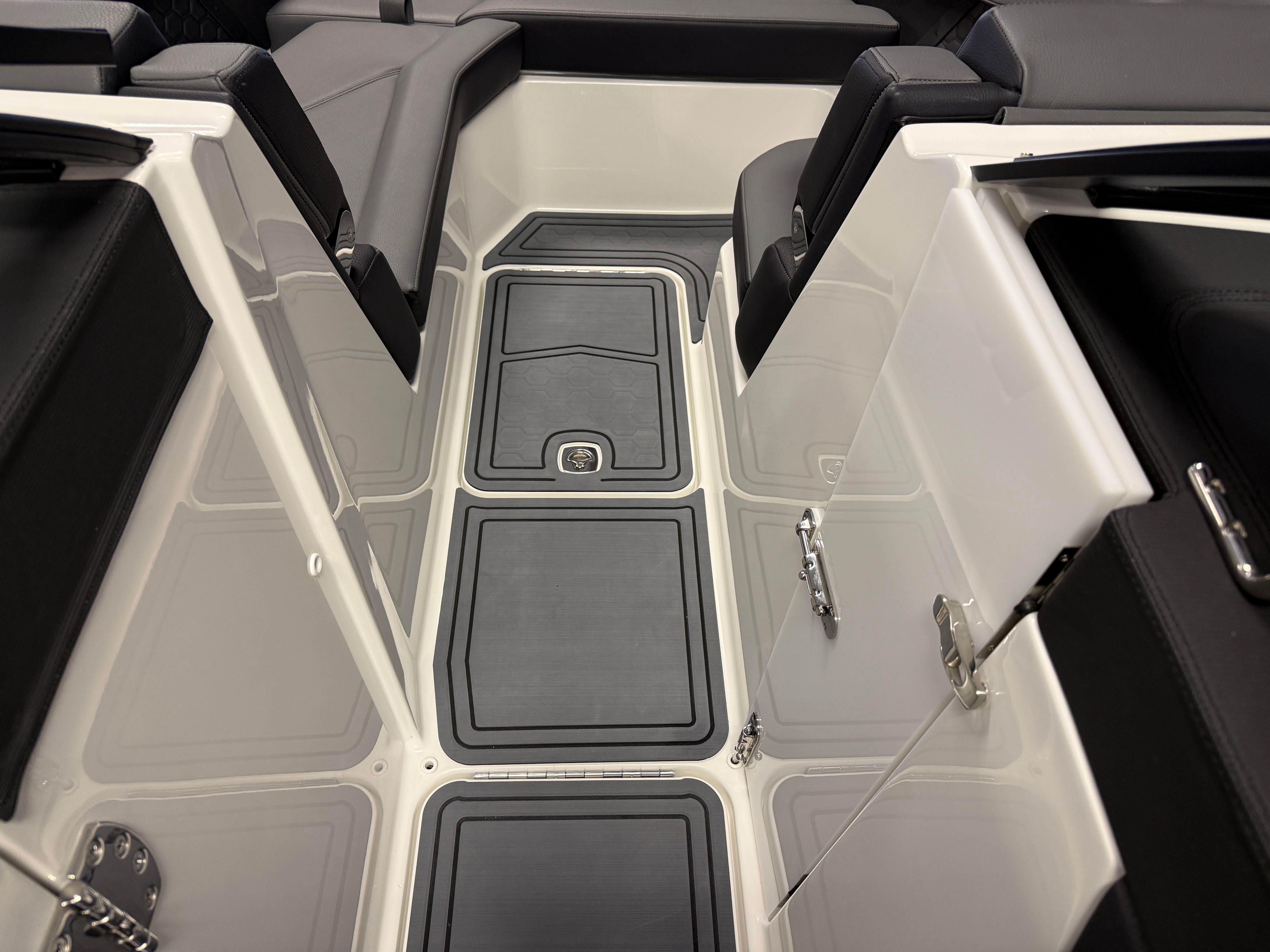 2026 Cobalt R6 SURF Image Thumbnail #83