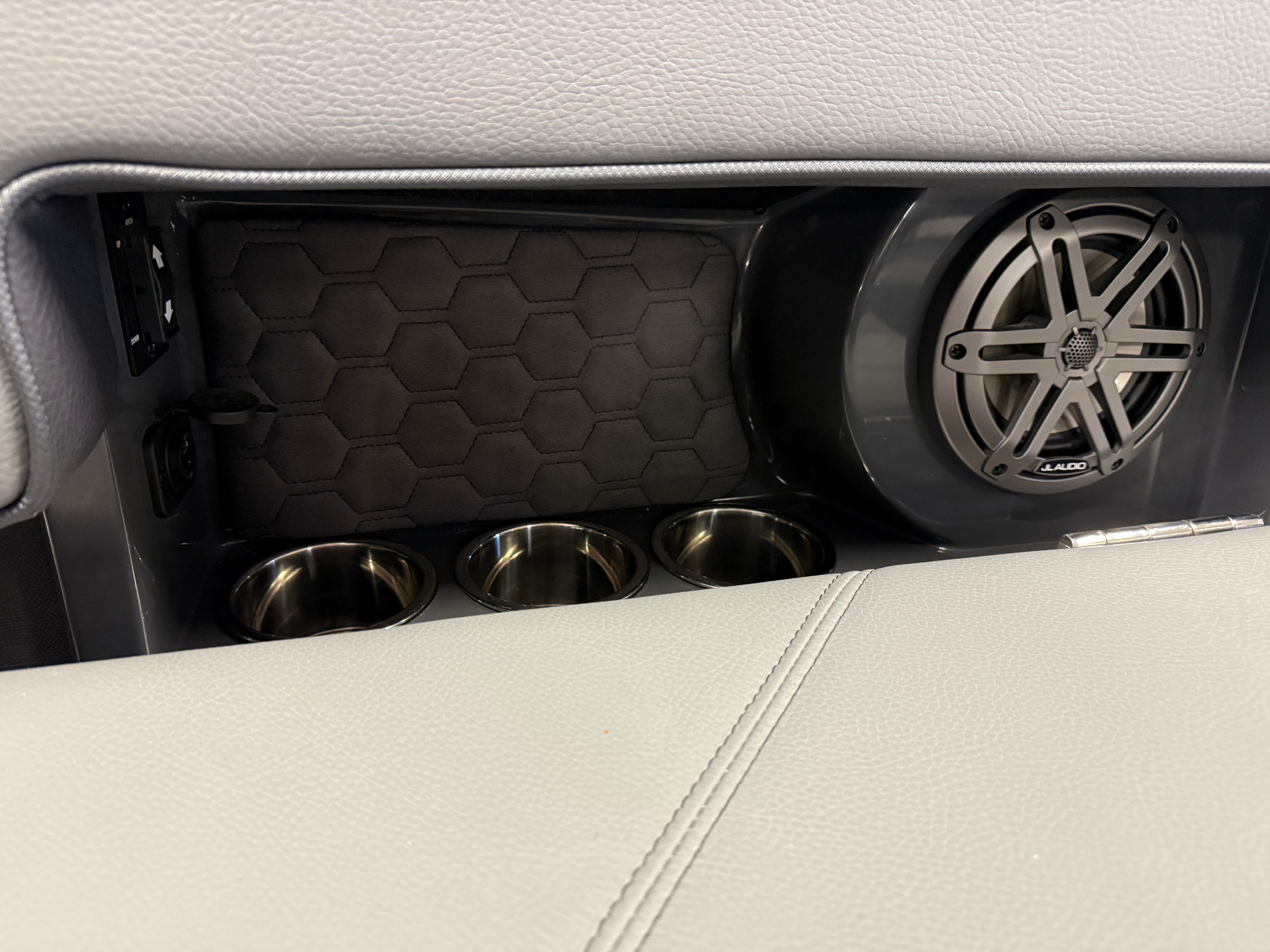 2026 Cobalt R6 SURF Image Thumbnail #34