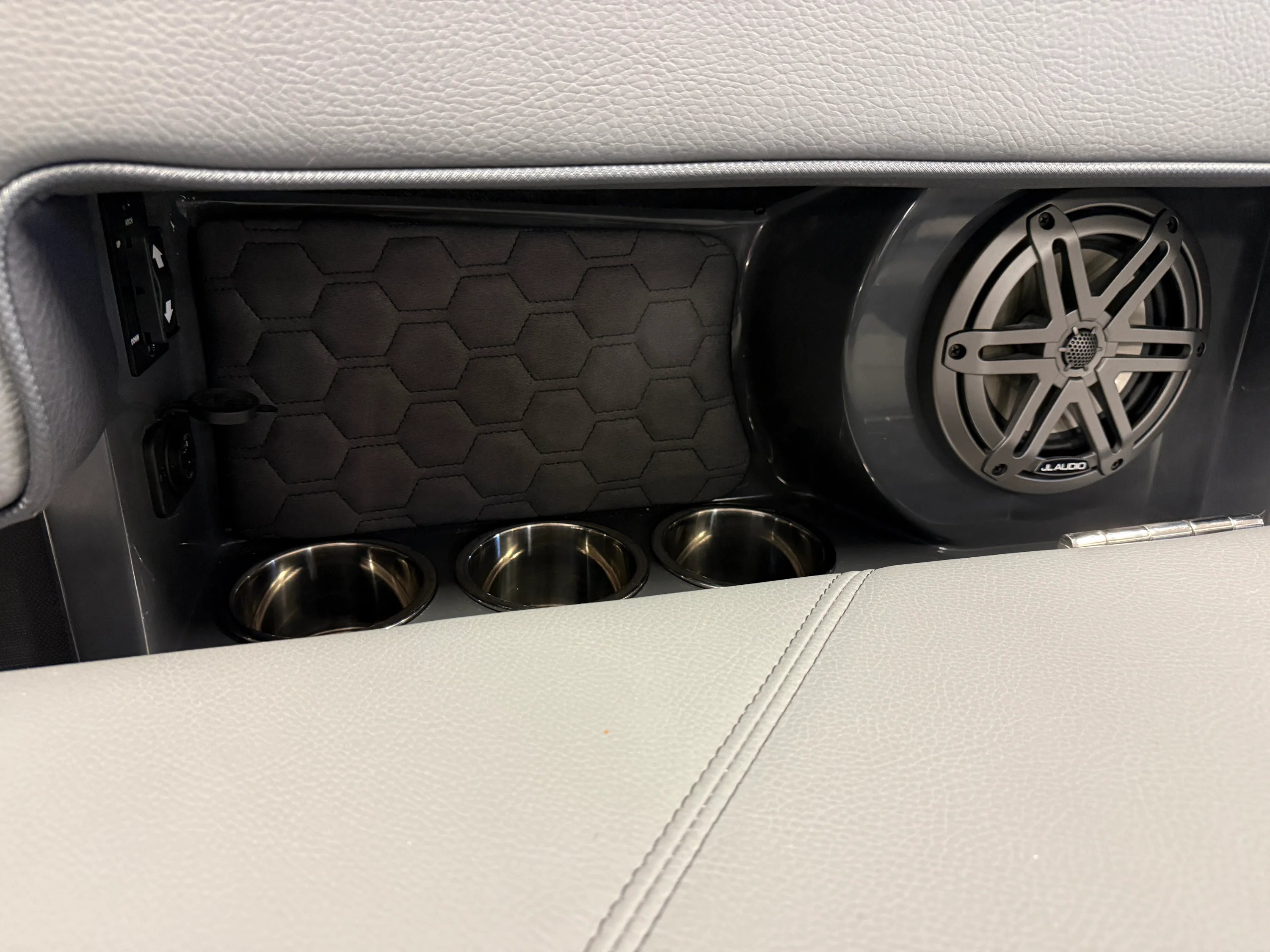 2026 Cobalt R6 SURF Image Thumbnail #34