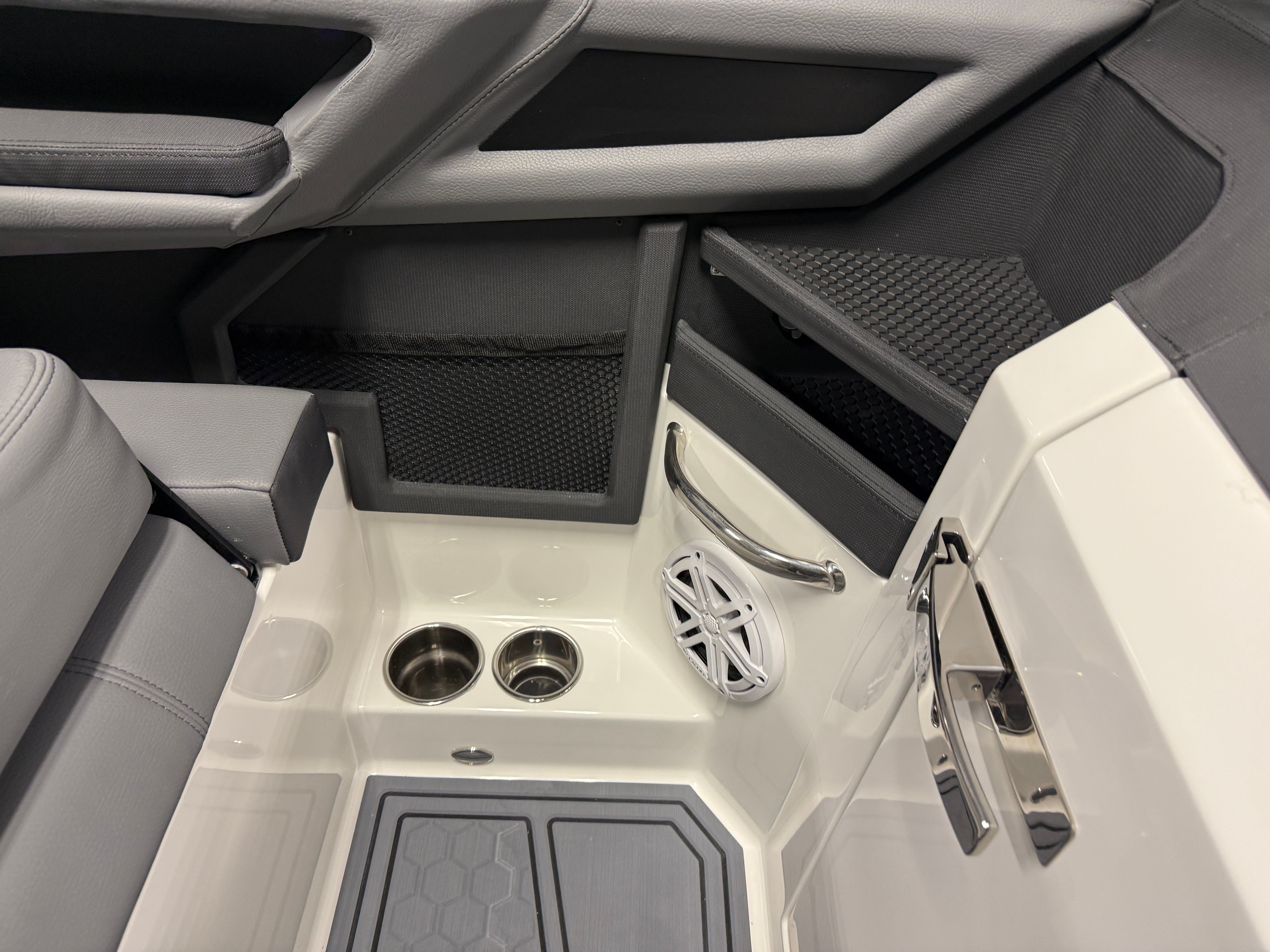 2026 Cobalt R6 SURF Image Thumbnail #48