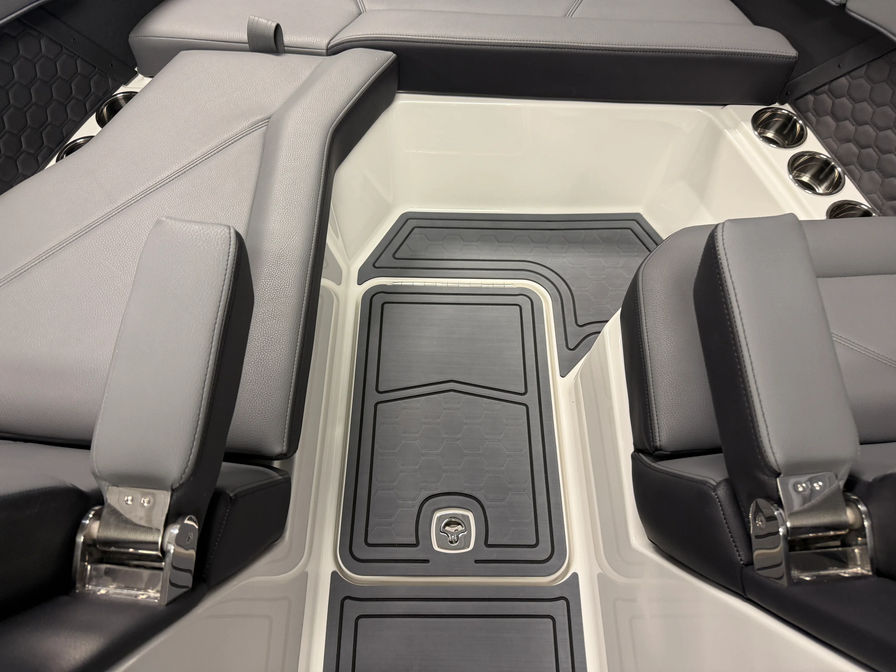 2026 Cobalt R6 SURF Image Thumbnail #97