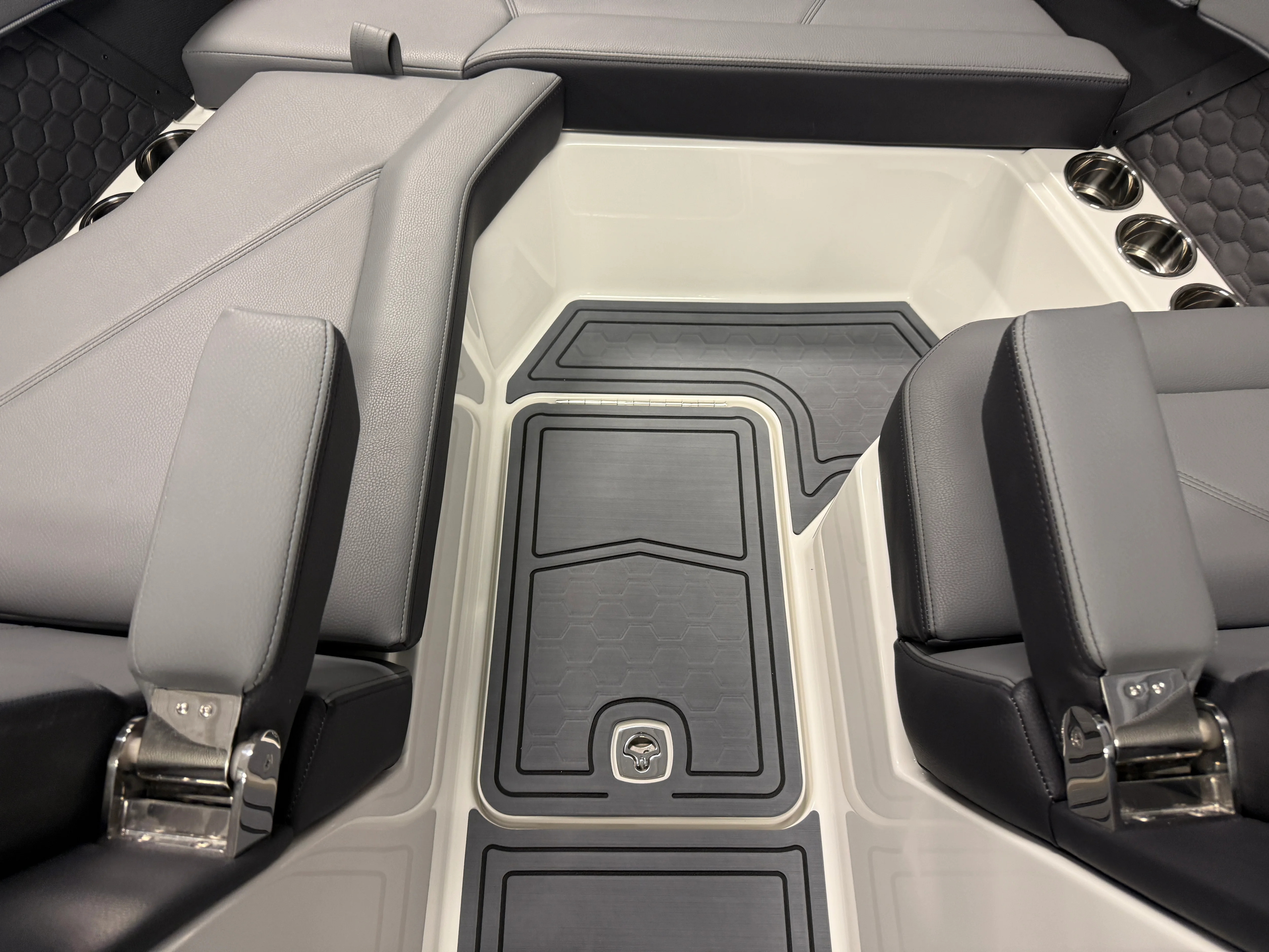 2026 Cobalt R6 SURF Image Thumbnail #97