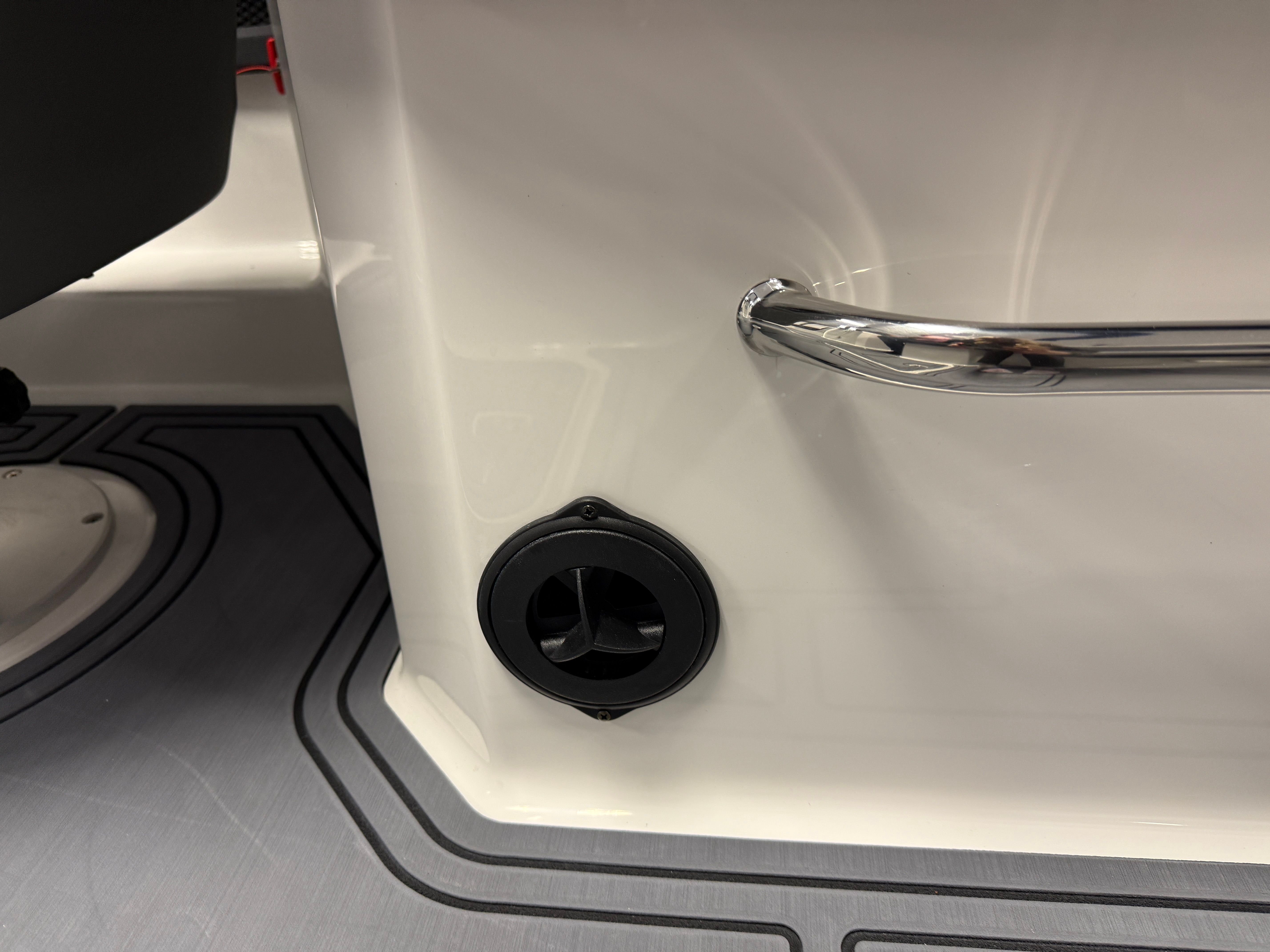 2026 Cobalt R6 SURF Image Thumbnail #36