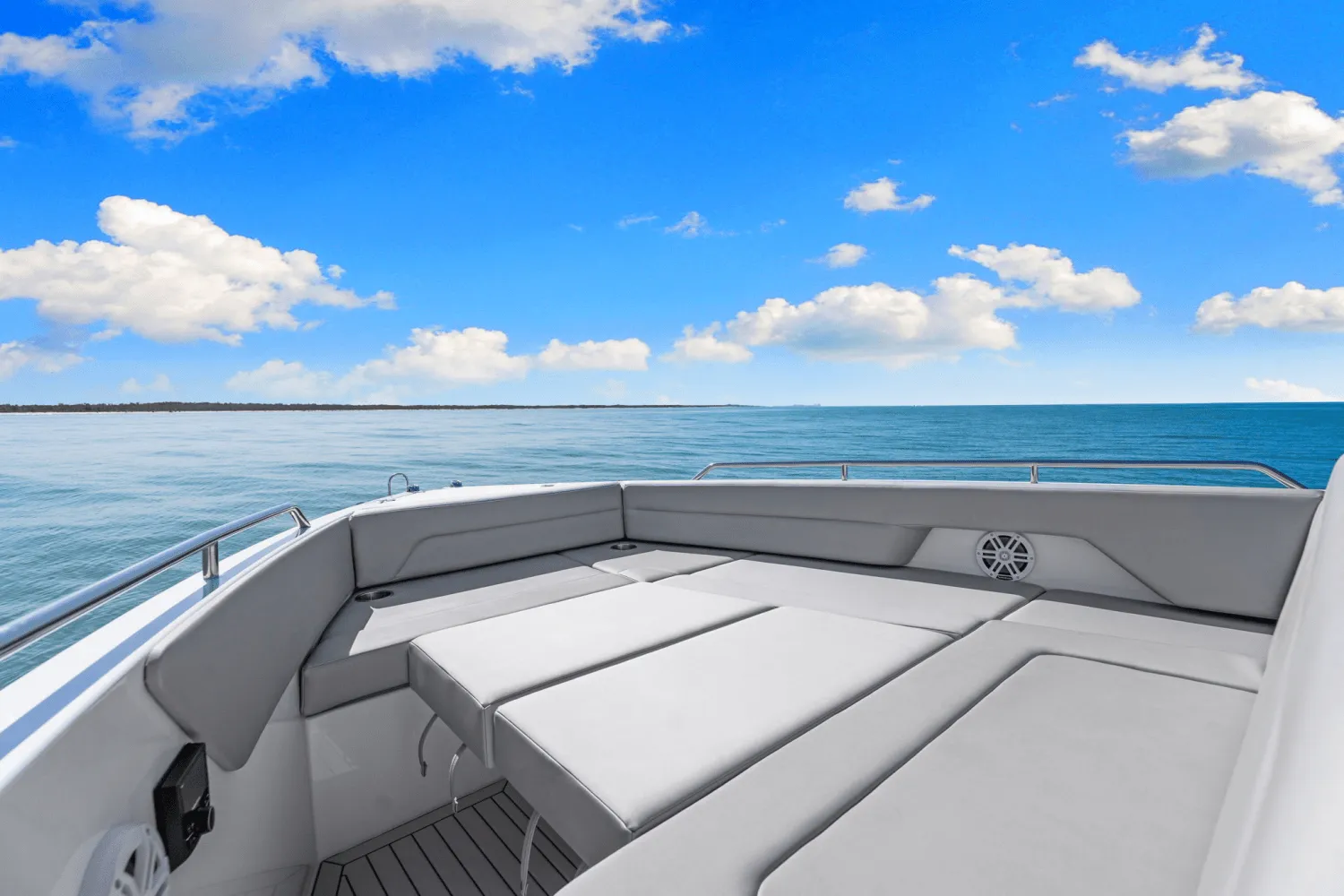 2026 Cruisers Yachts 38 VTR Image Thumbnail #18