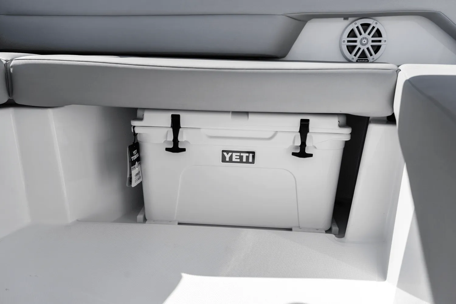 2026 Cruisers Yachts 38 VTR Image Thumbnail #46