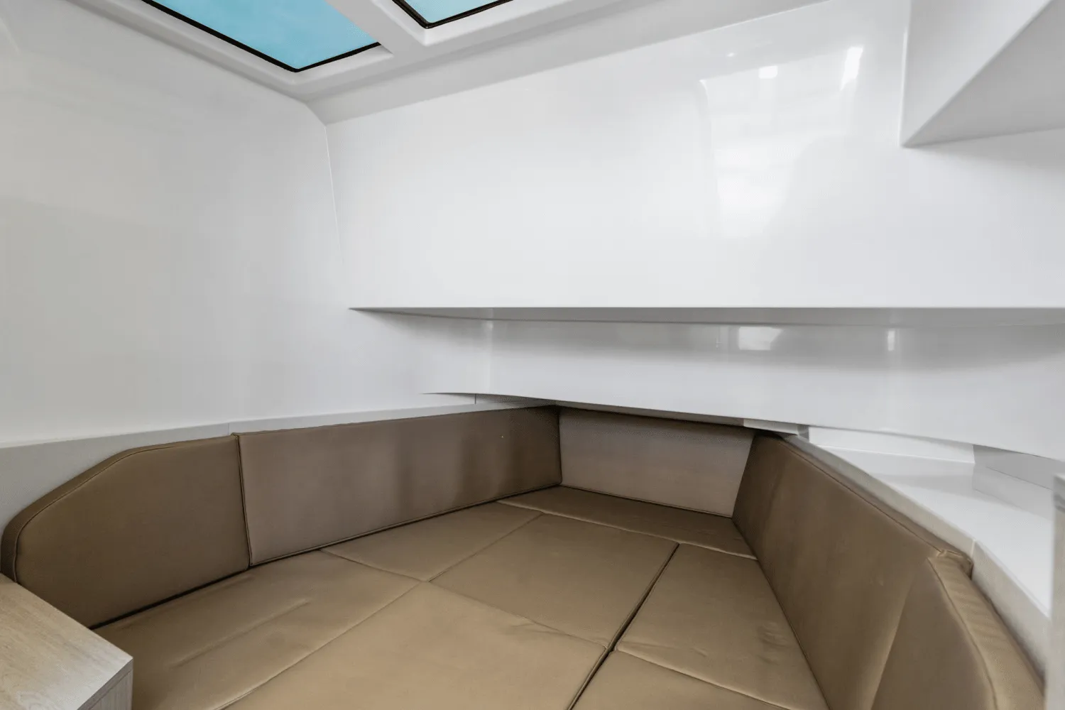 2026 Cruisers Yachts 38 VTR Image Thumbnail #32