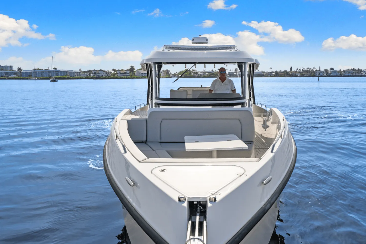 2026 Cruisers Yachts 38 VTR Image Thumbnail #6