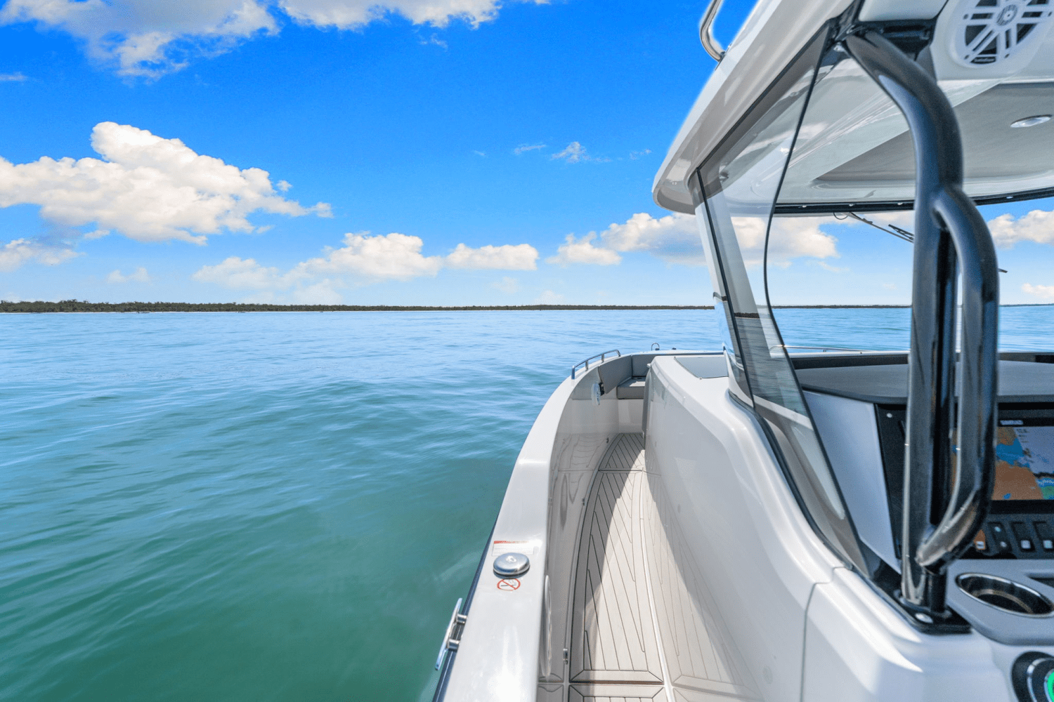 2026 Cruisers Yachts 38 VTR Image Thumbnail #17
