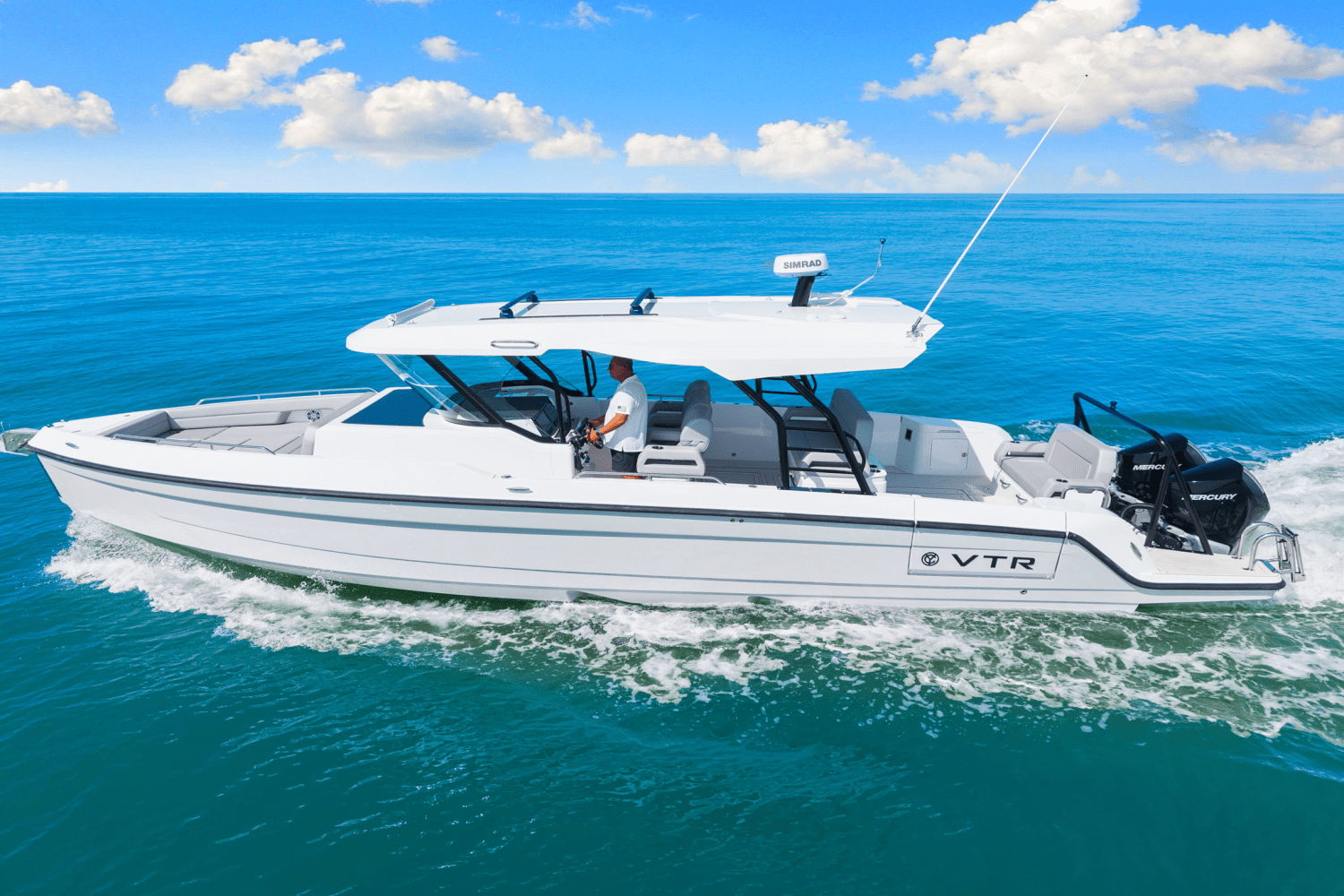2026 Cruisers Yachts 38 VTR Image Thumbnail #2