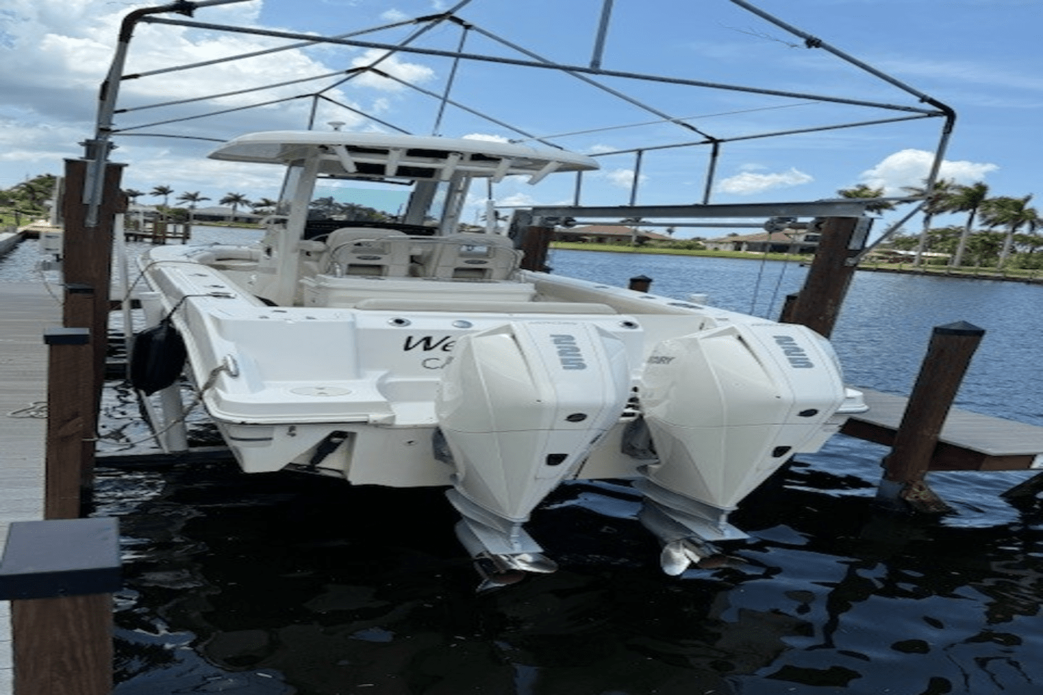 2022 Boston Whaler 250 OUTRAGE Image Thumbnail #3
