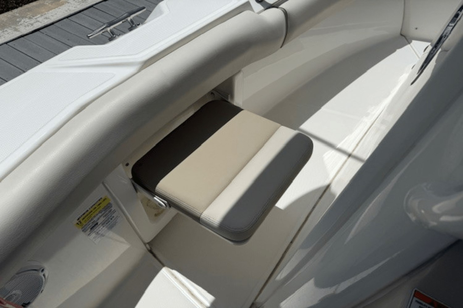 2022 Boston Whaler 250 OUTRAGE Image Thumbnail #12