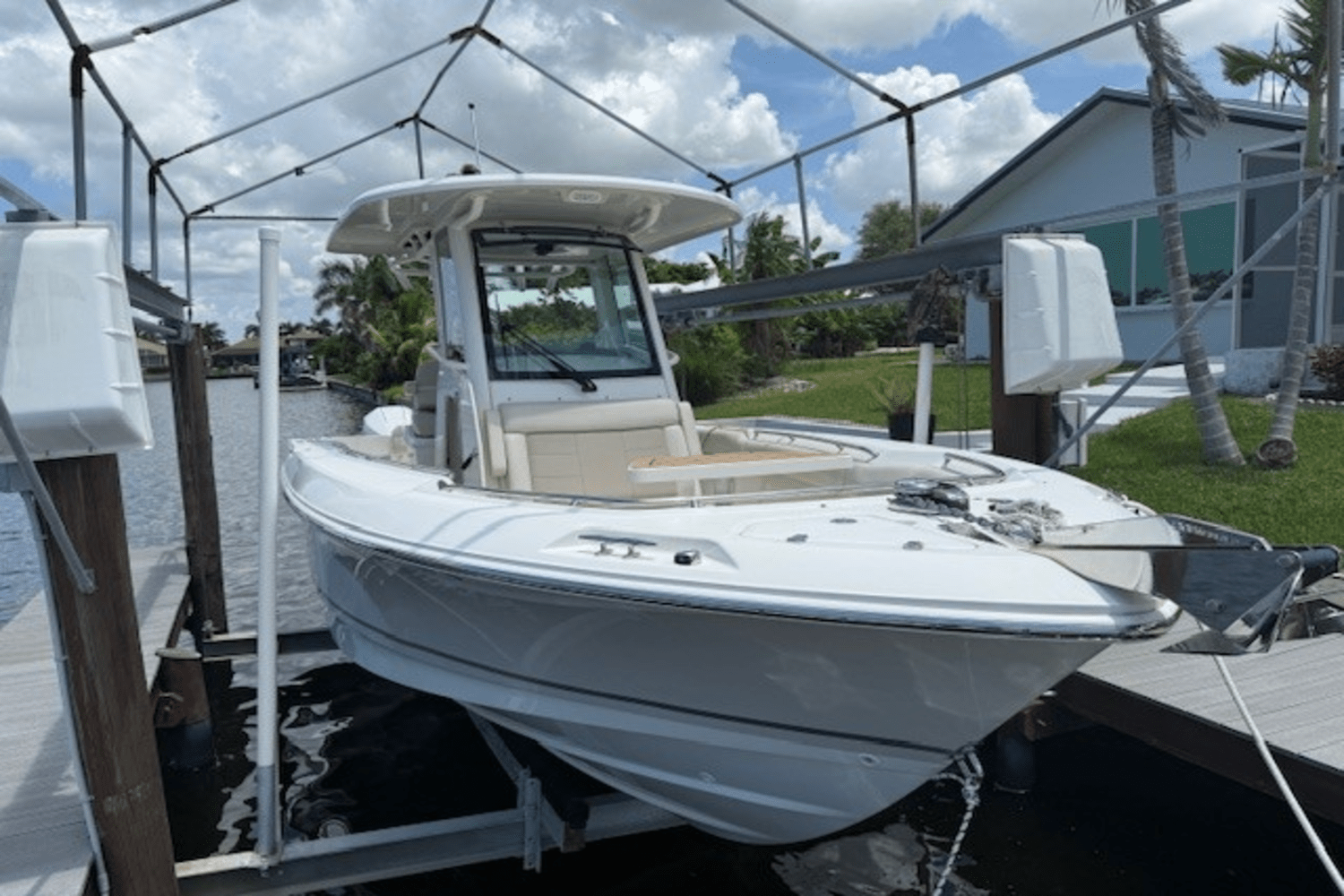 2022 Boston Whaler 250 OUTRAGE Image Thumbnail #4