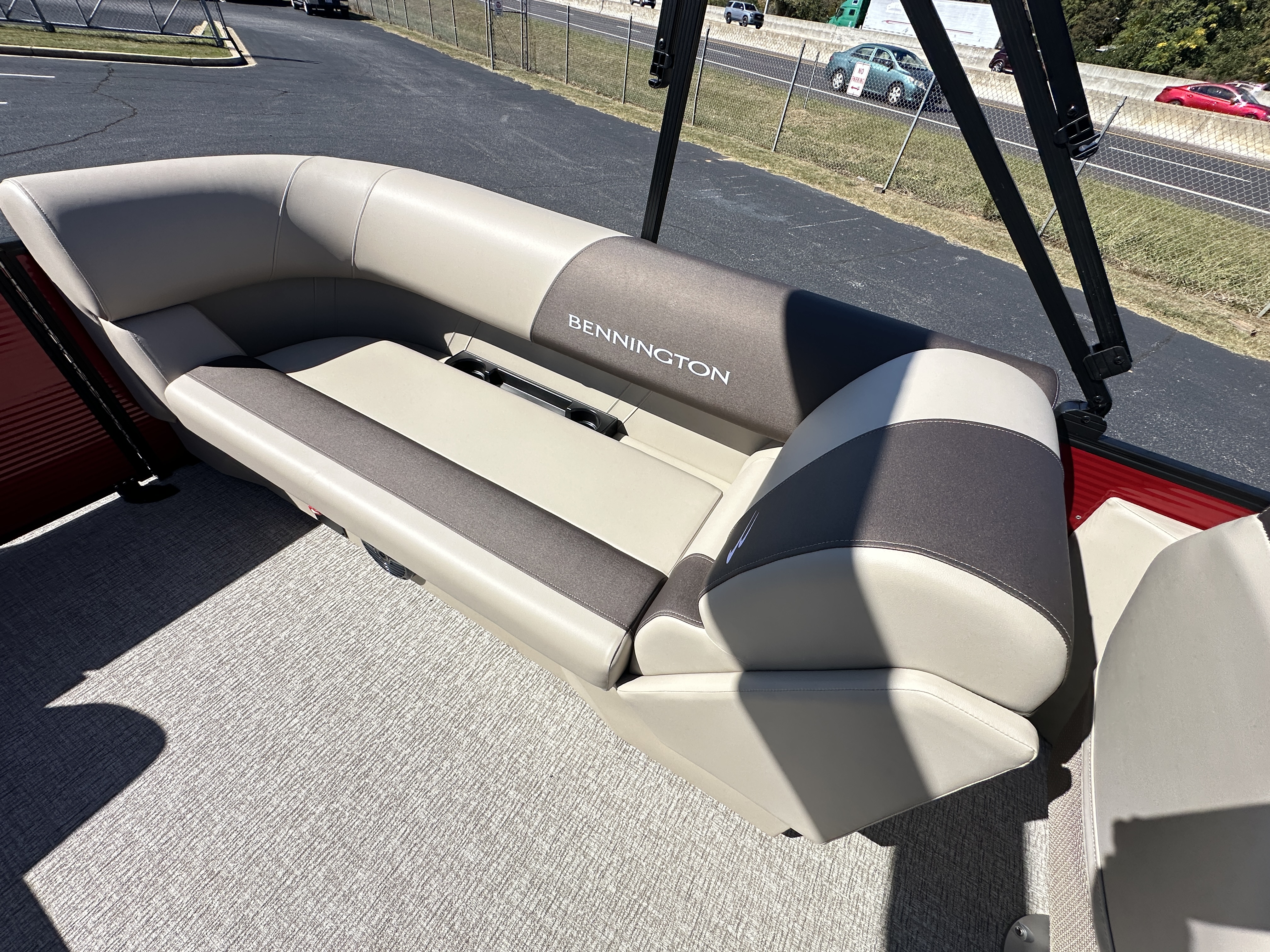 2026 Bennington 22SSR Image Thumbnail #16