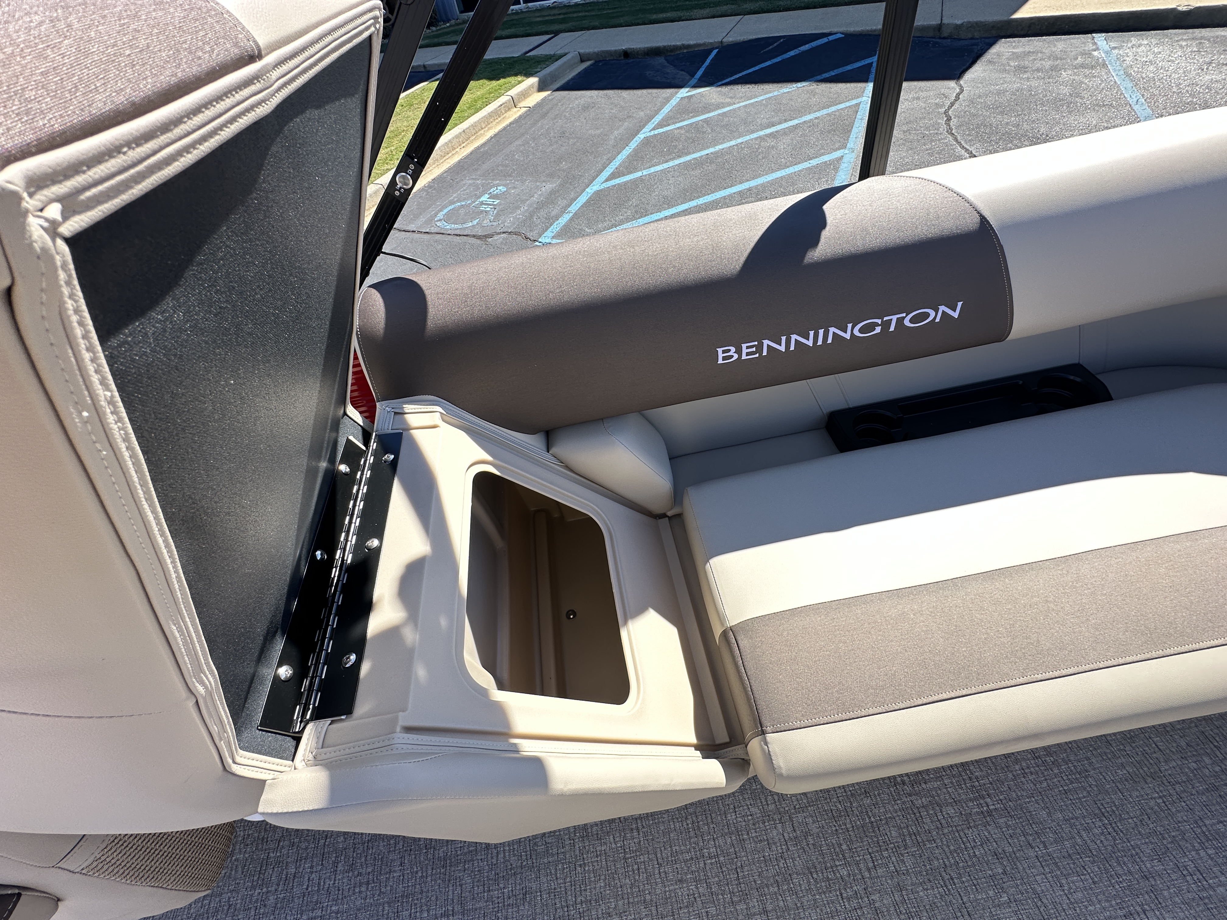 2026 Bennington 22SSR Image Thumbnail #17