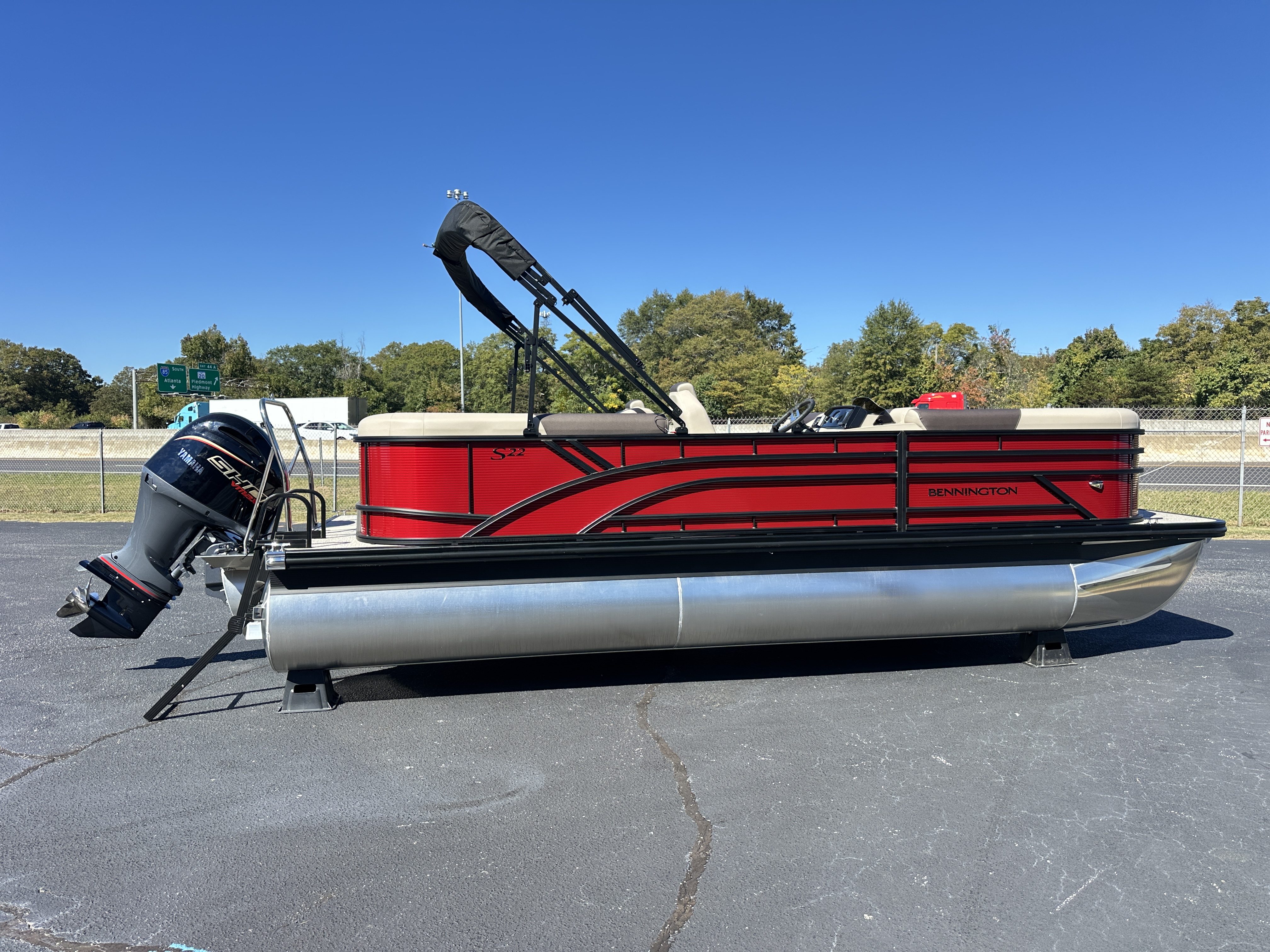 2026 Bennington 22SSR Image Thumbnail #1