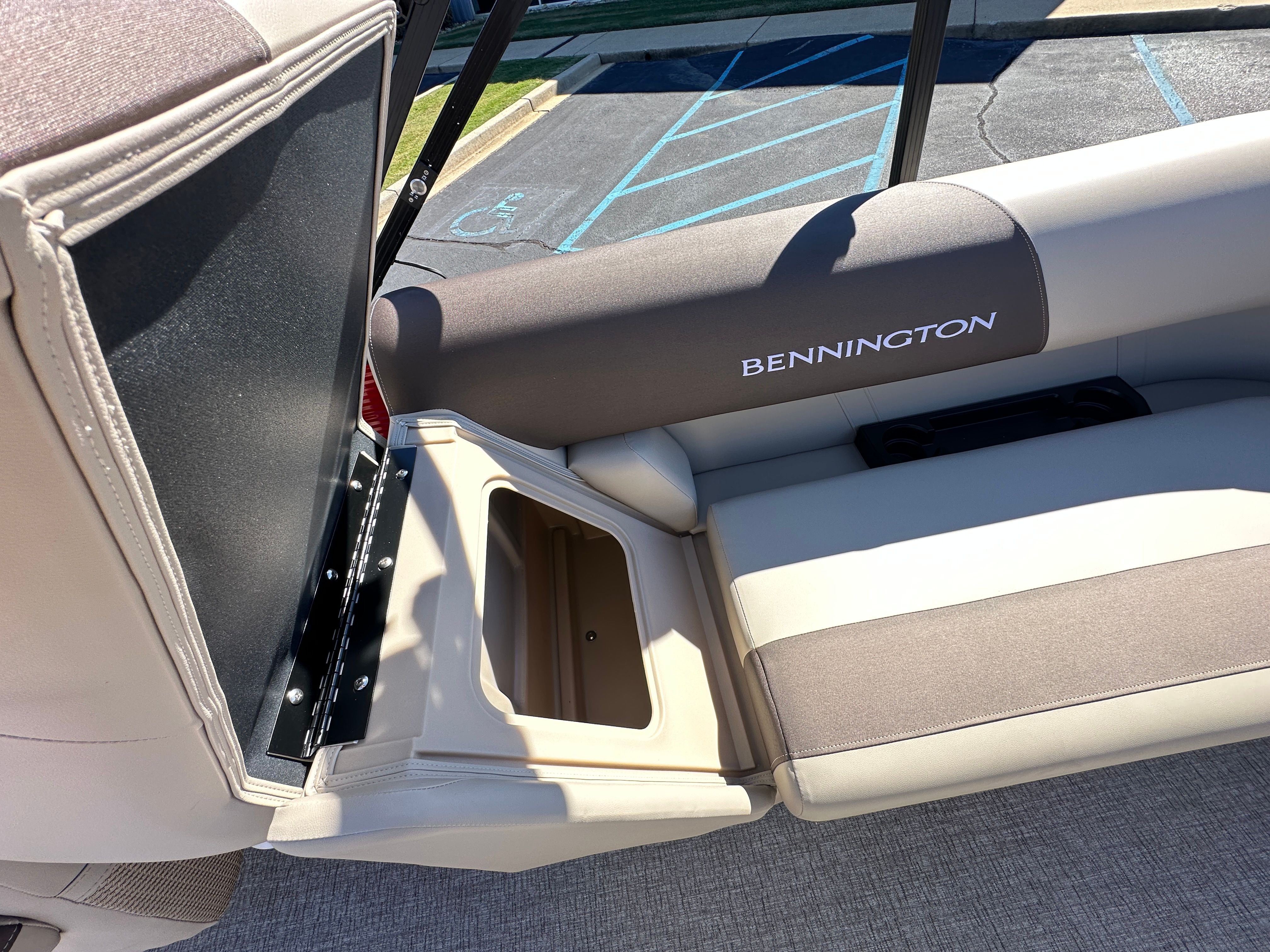 2026 Bennington 22SSR Image Thumbnail #17