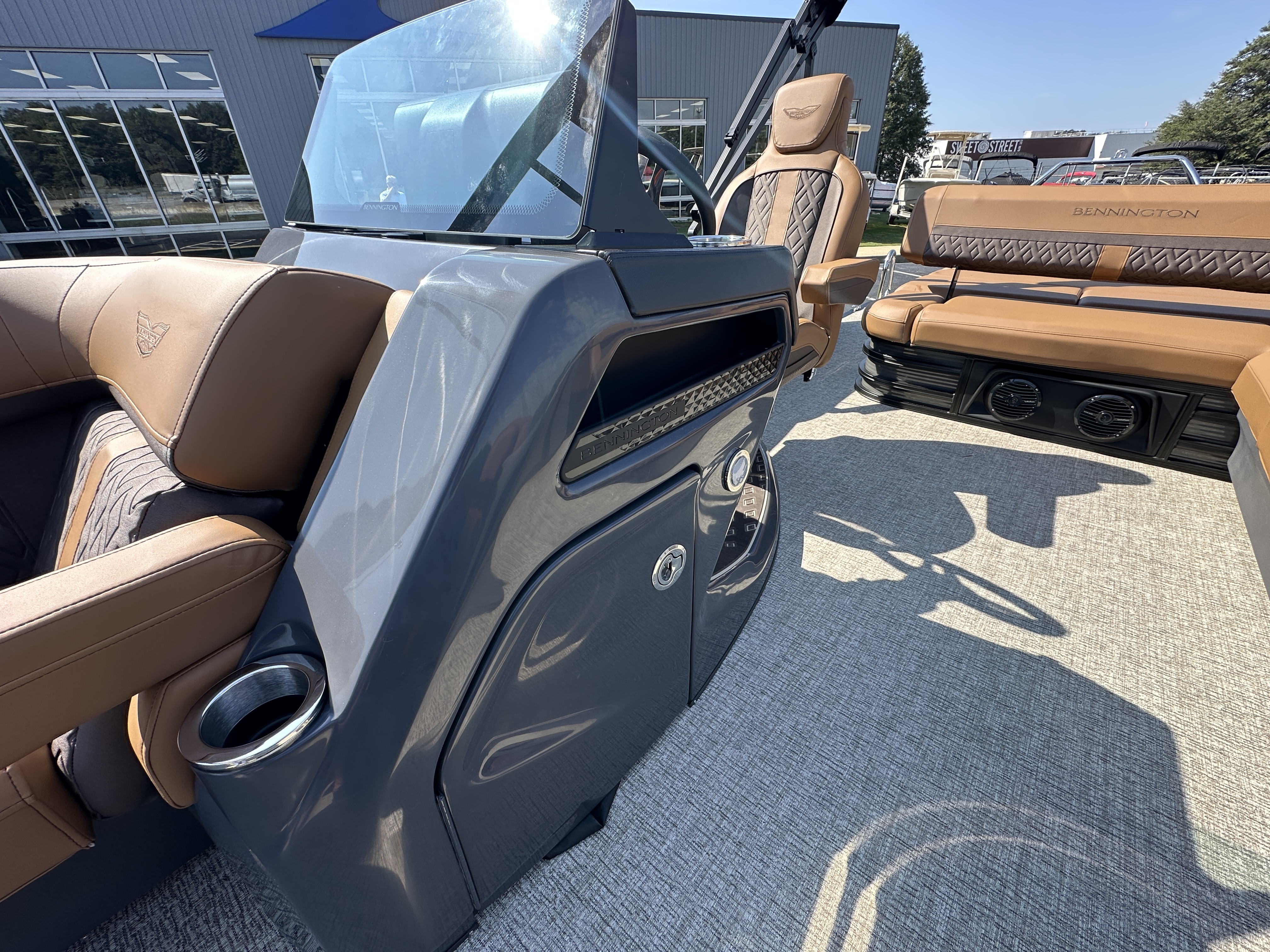 2026 Bennington 22MSB Image Thumbnail #18