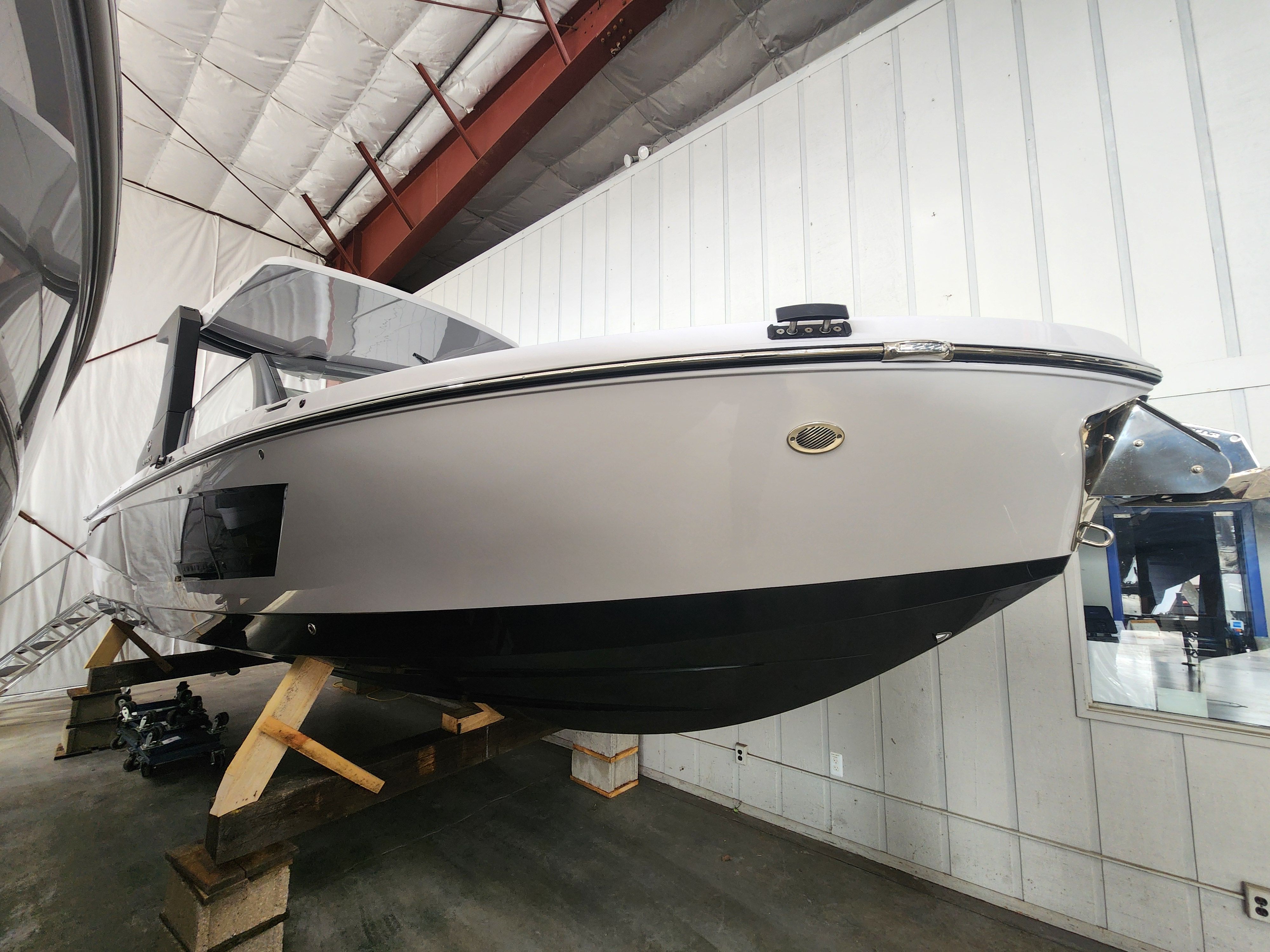 2024 Aviara AV28 Surf Image Thumbnail #2