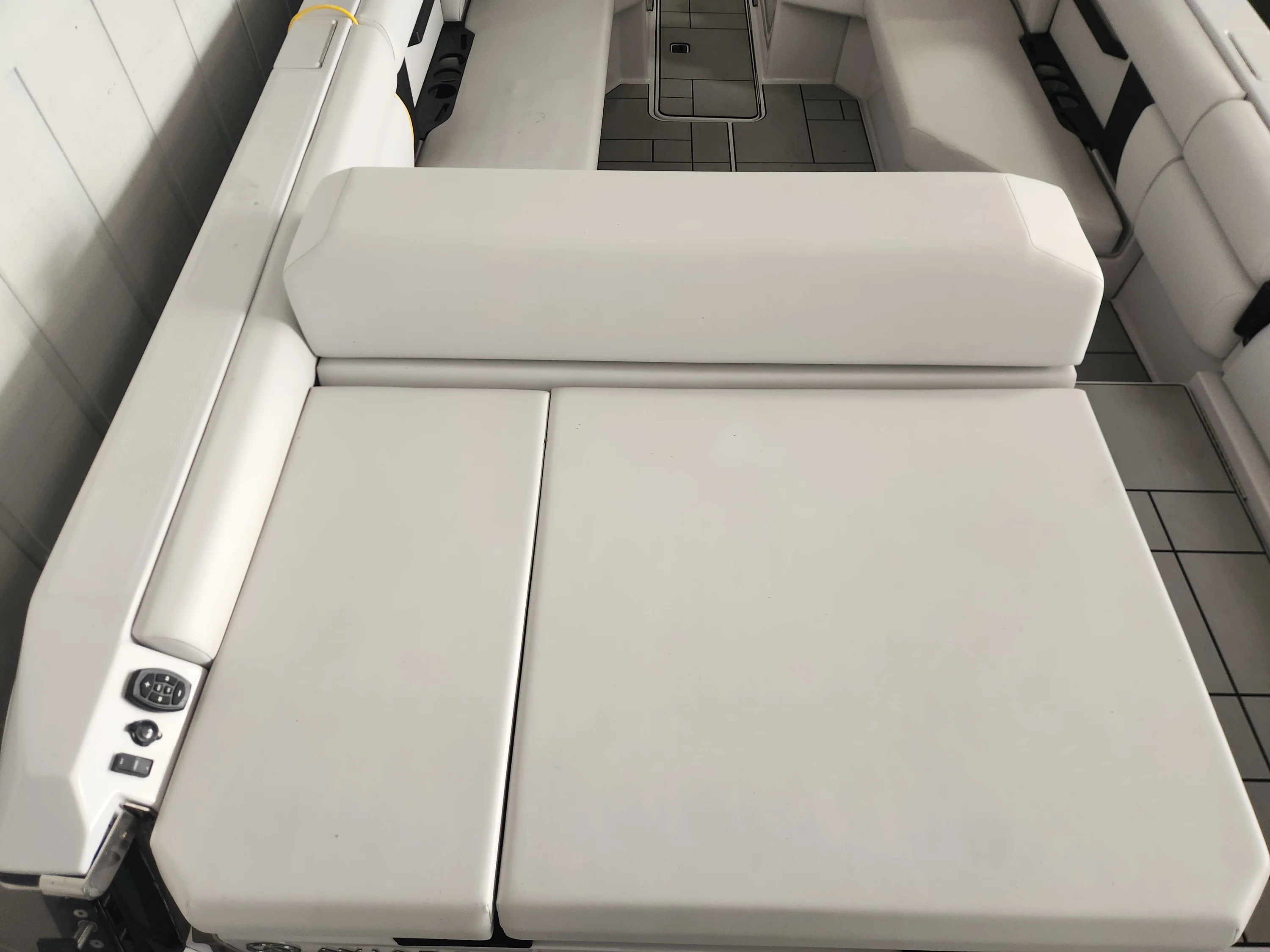 2024 Aviara AV28 Surf Image Thumbnail #7