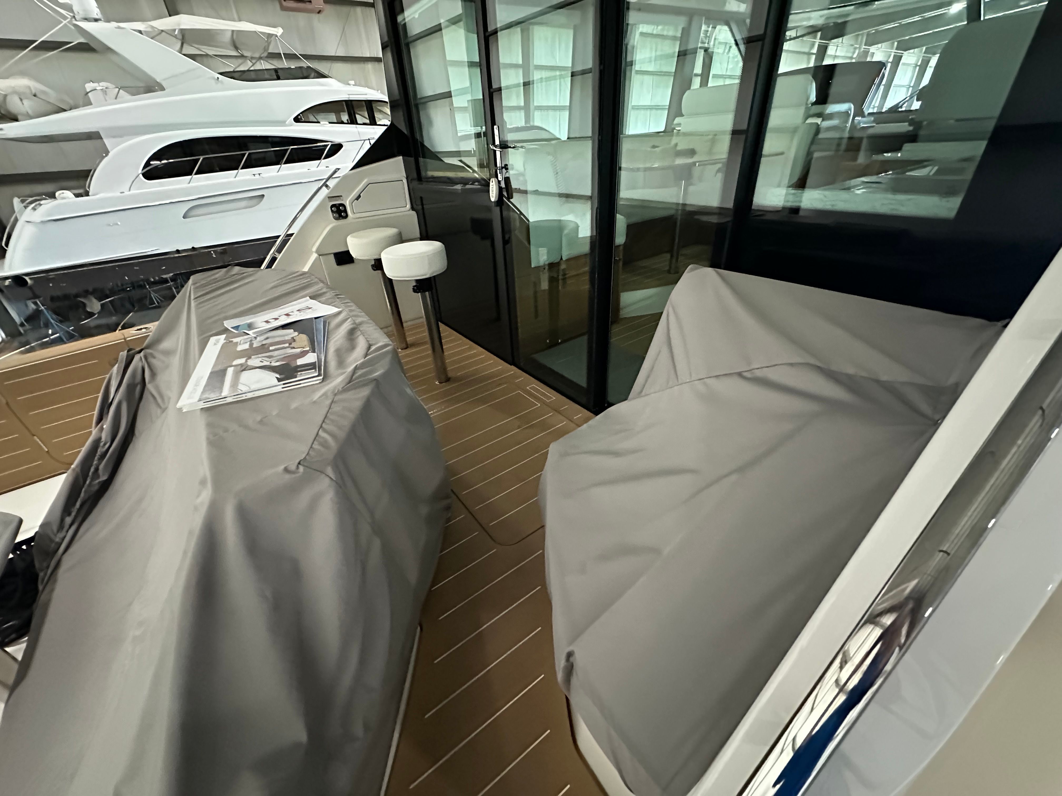 2025 Tiara Yachts EX54 Image Thumbnail #11