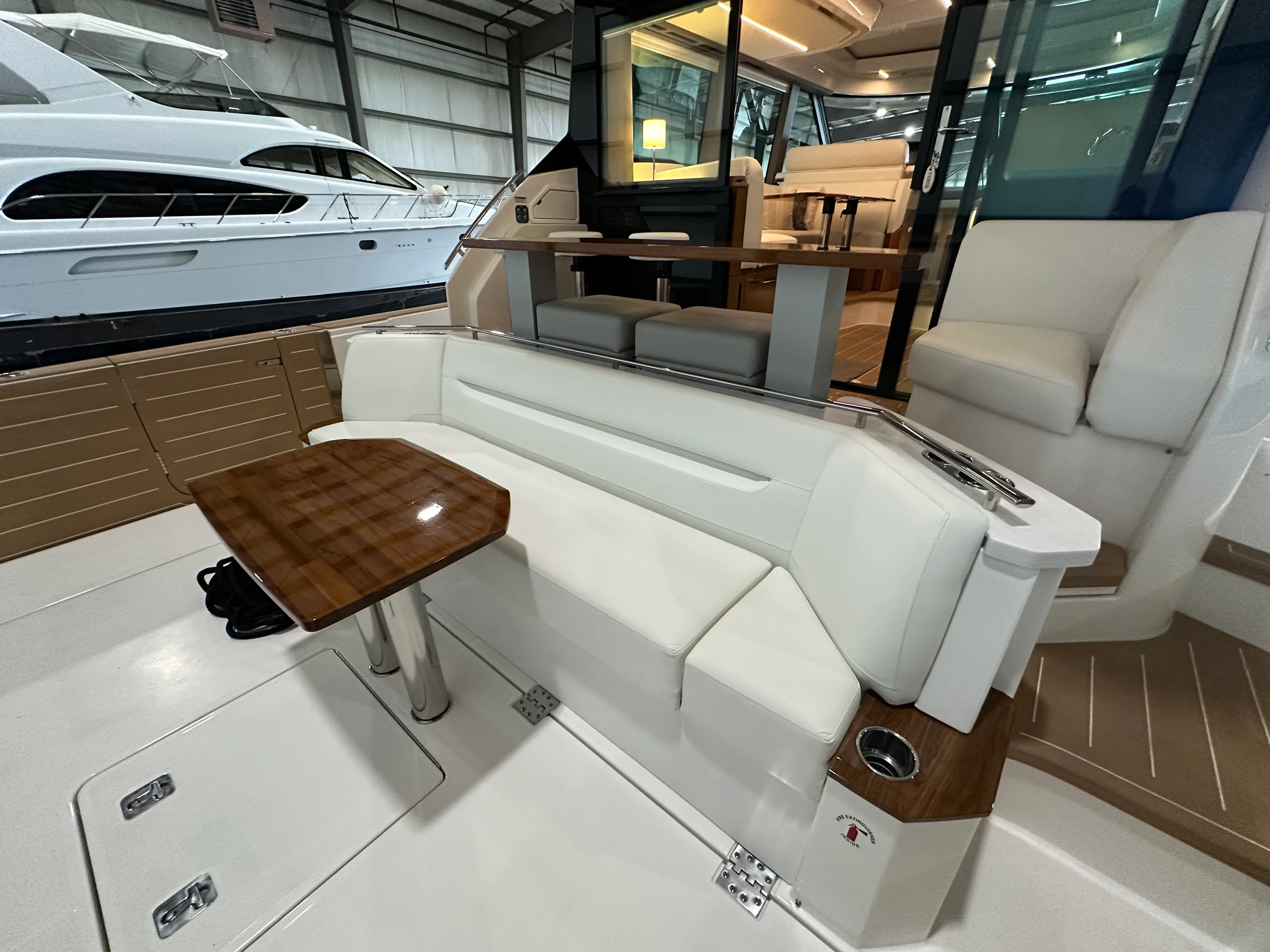 2025 Tiara Yachts EX54 Image Thumbnail #17