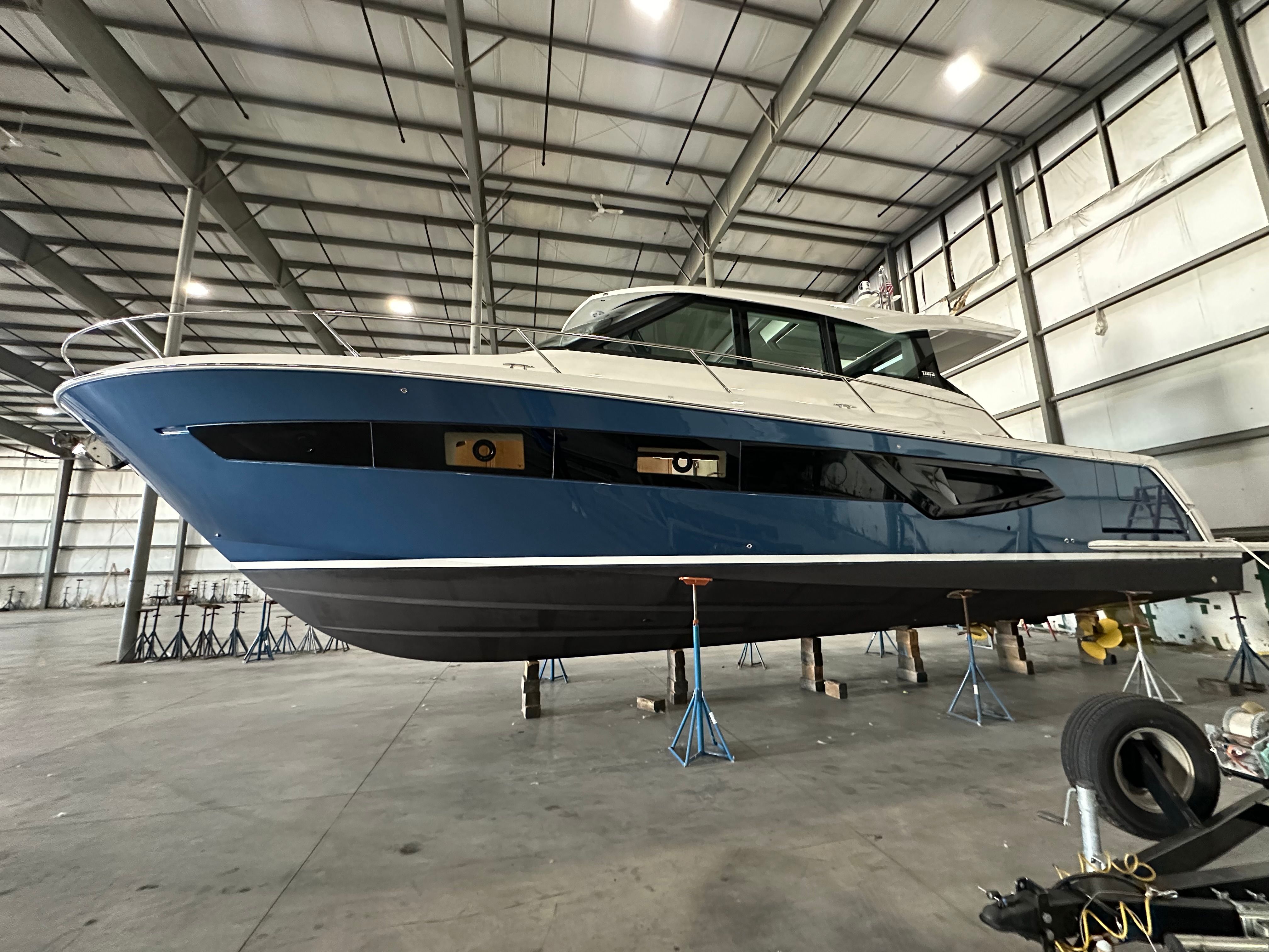 2025 Tiara Yachts EX54 Image Thumbnail #3