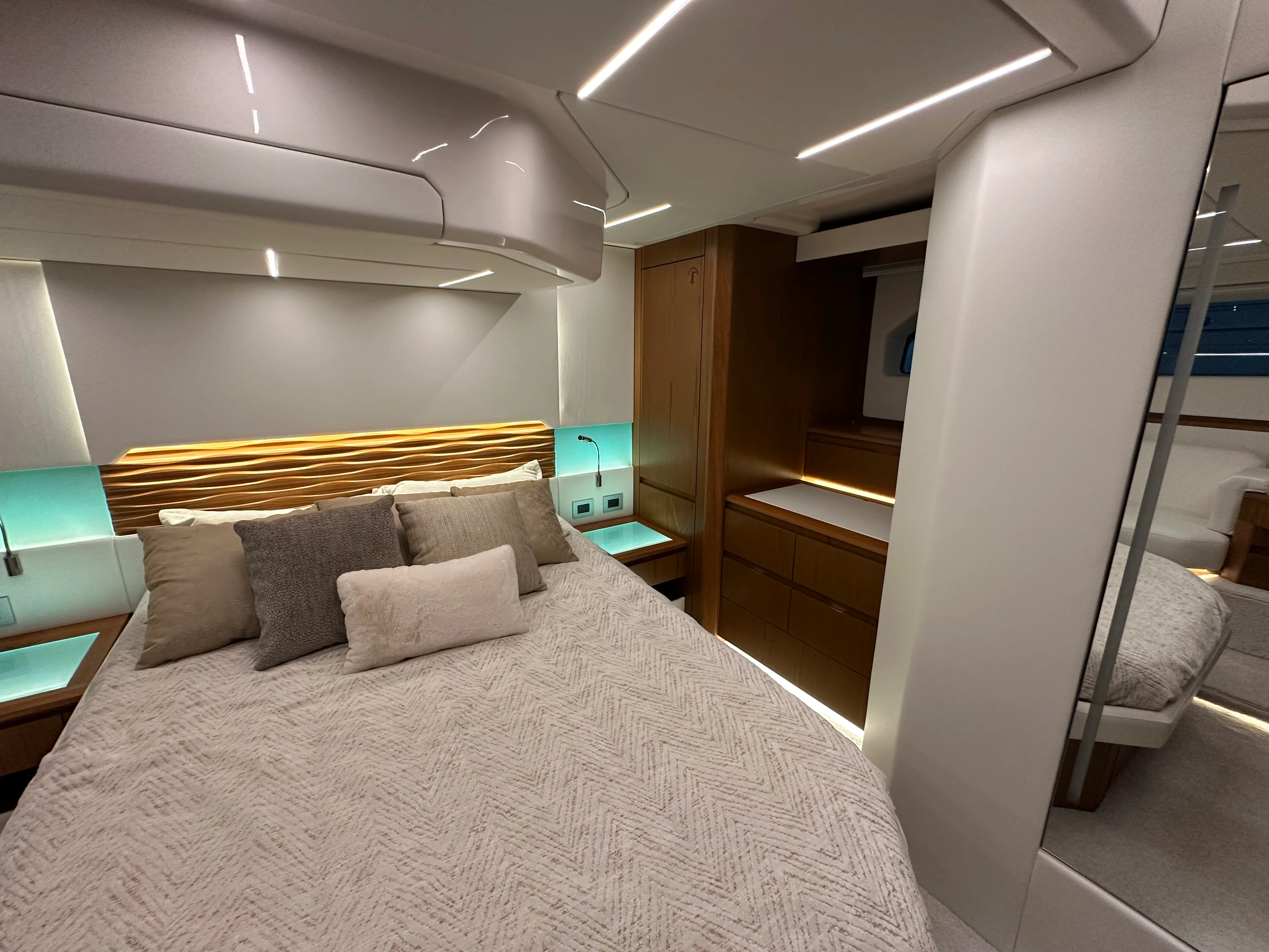 2025 Tiara Yachts EX54 Image Thumbnail #54