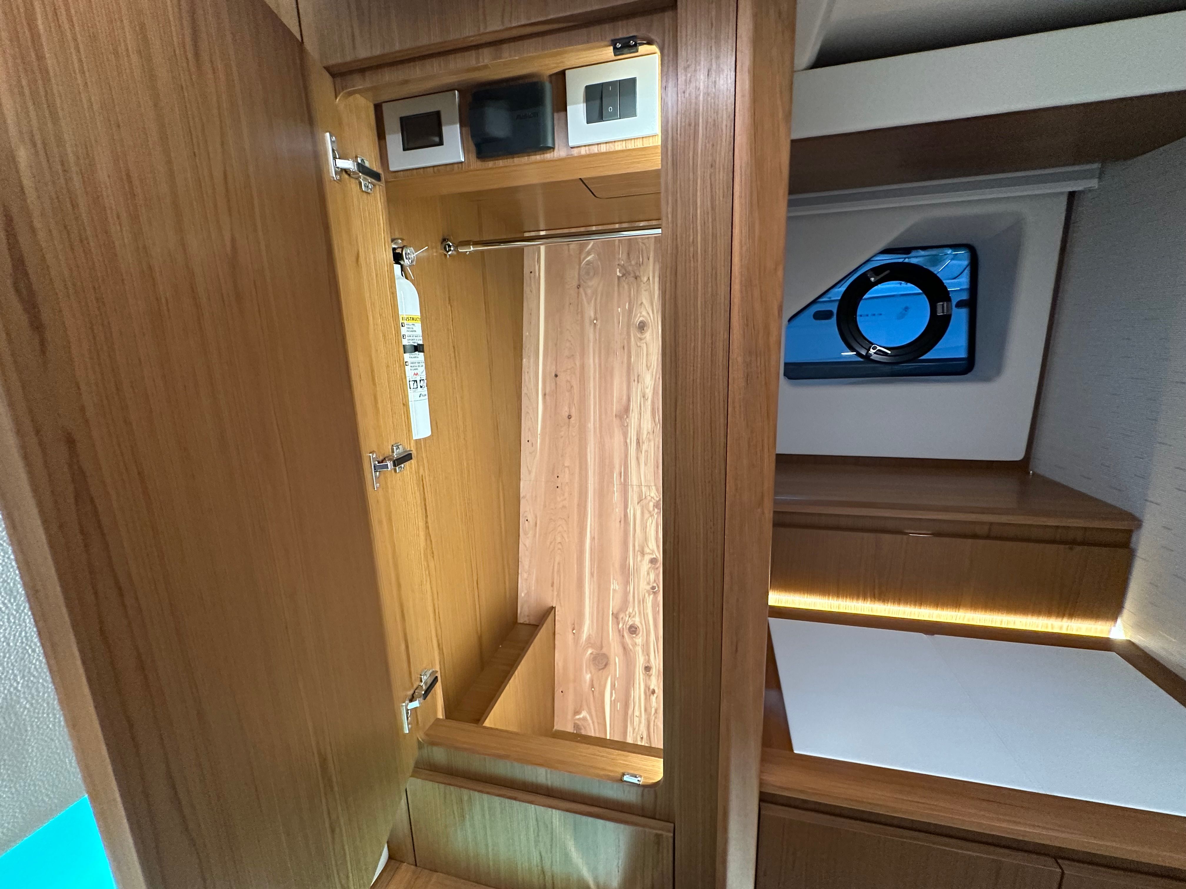 2025 Tiara Yachts EX54 Image Thumbnail #56