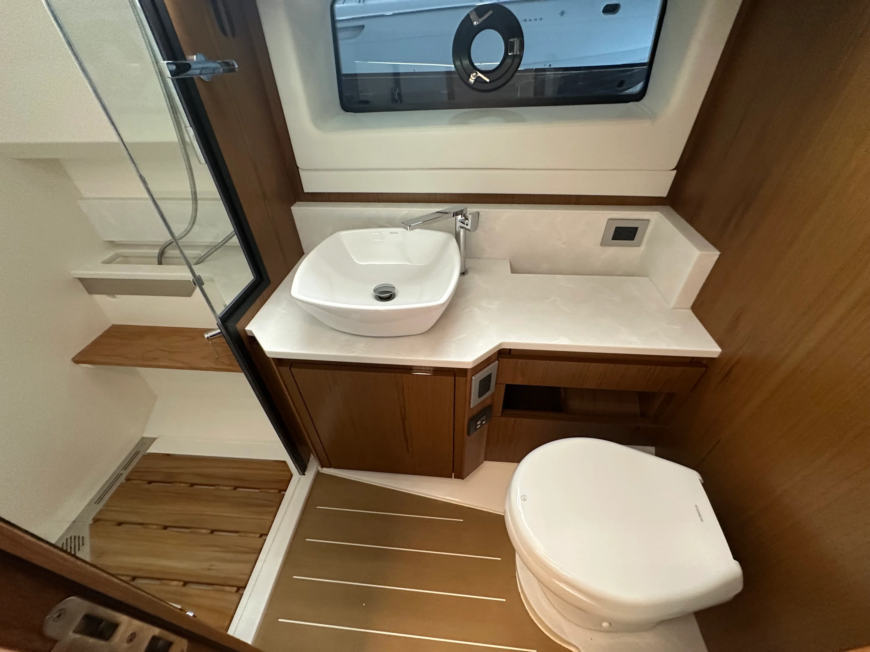 2025 Tiara Yachts EX54 Image Thumbnail #57