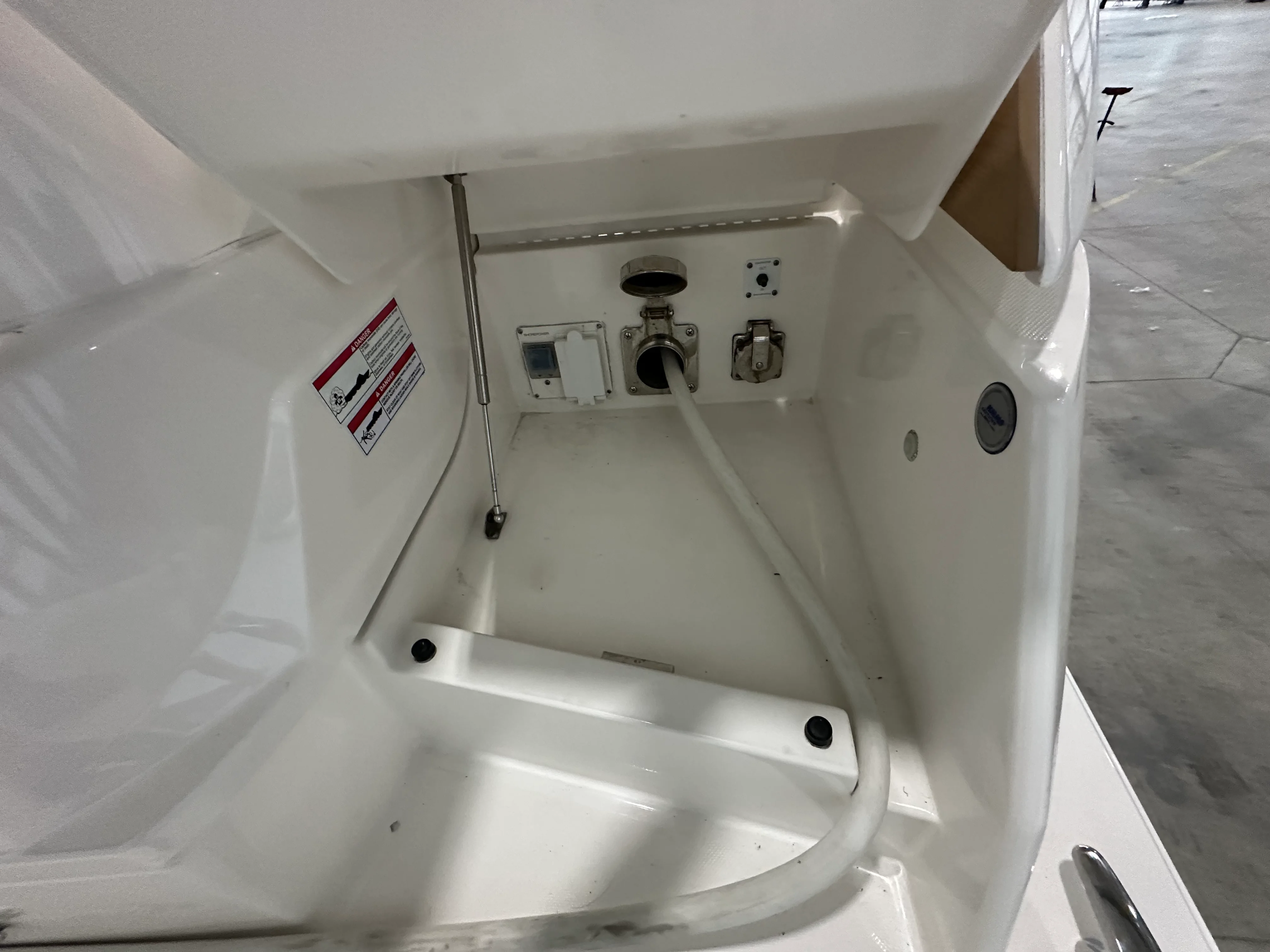 2025 Tiara Yachts EX54 Image Thumbnail #13