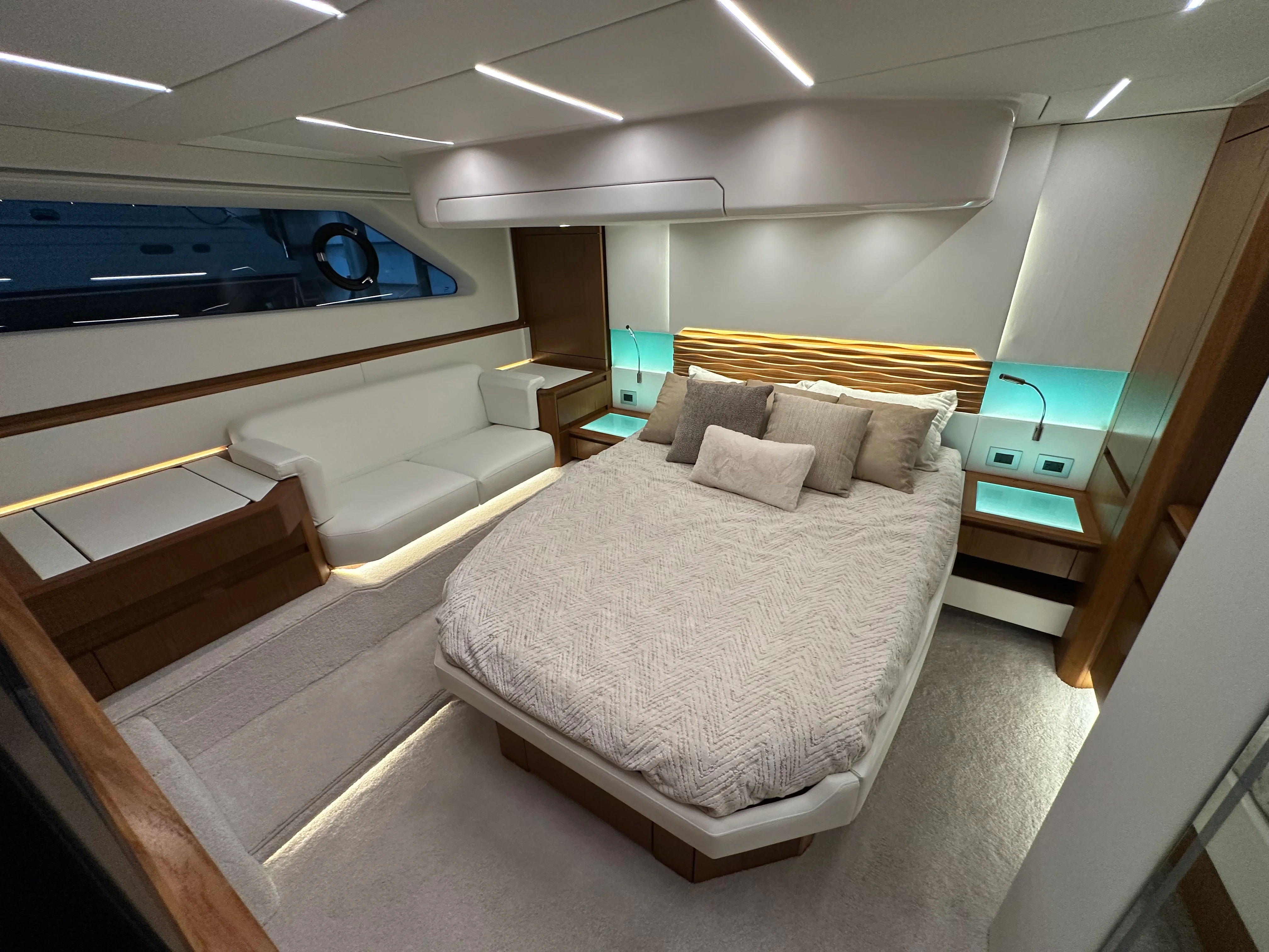 2025 Tiara Yachts EX54 Image Thumbnail #53