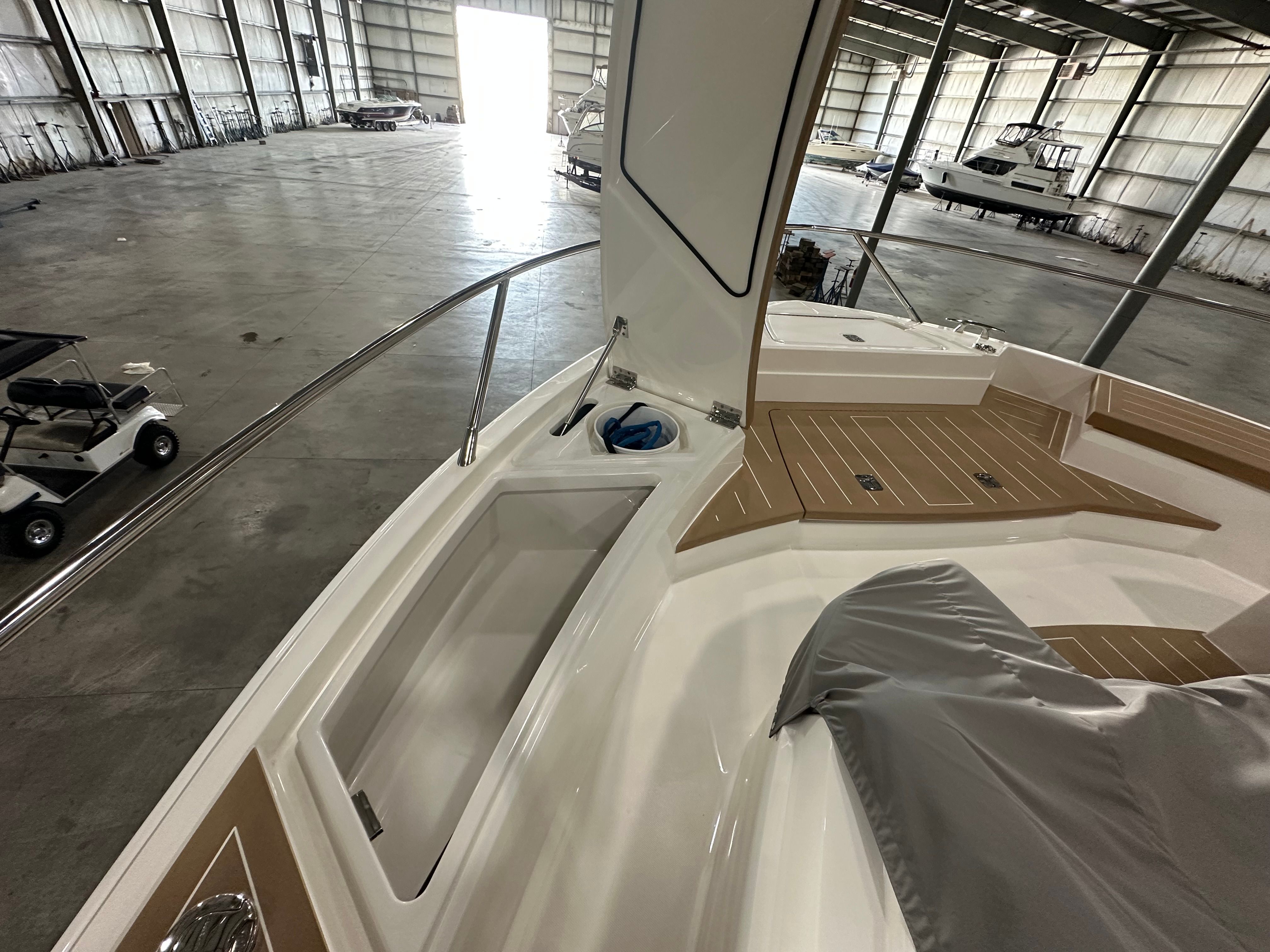 2025 Tiara Yachts EX54 Image Thumbnail #60