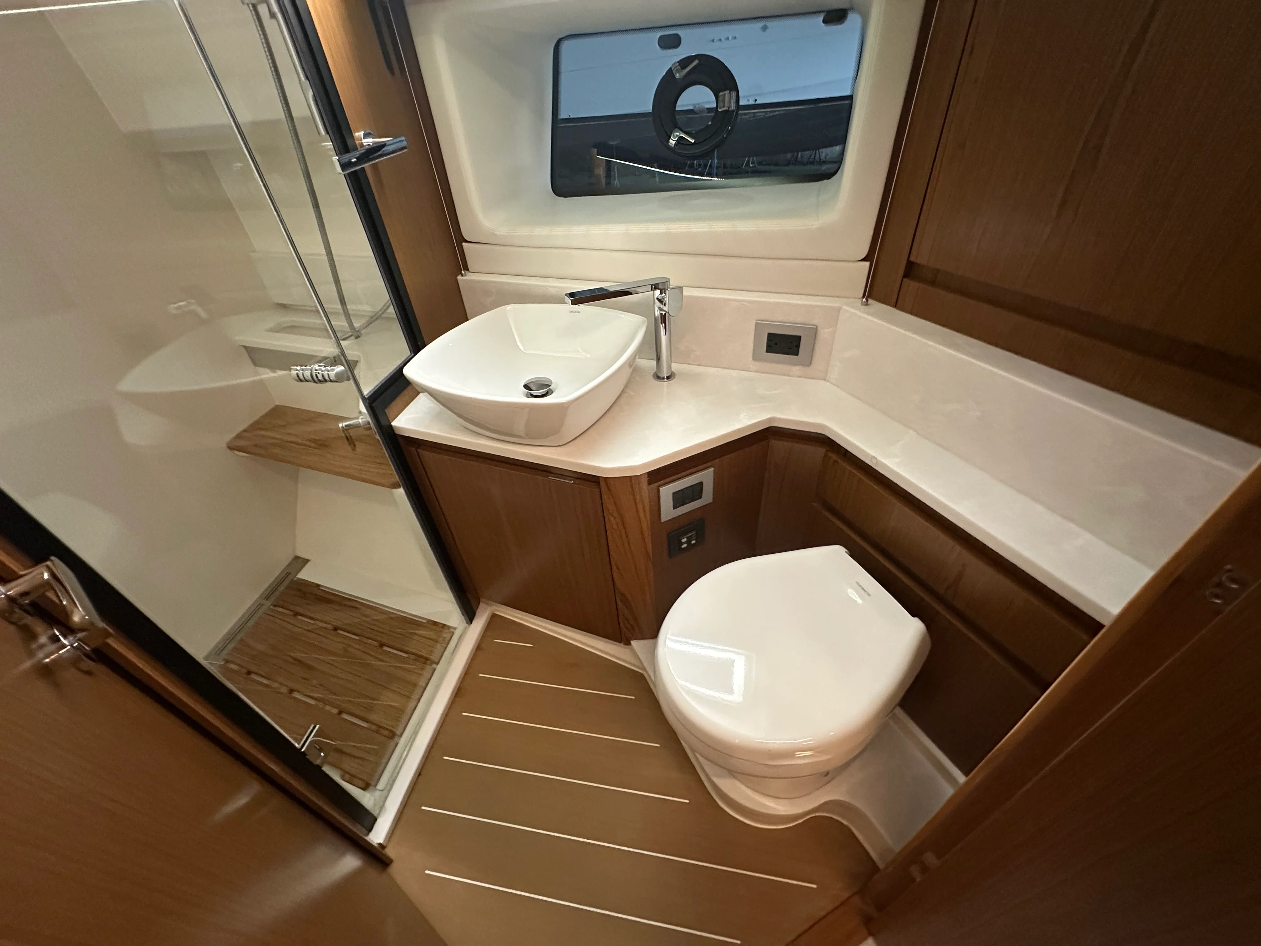 2025 Tiara Yachts EX54 Image Thumbnail #52