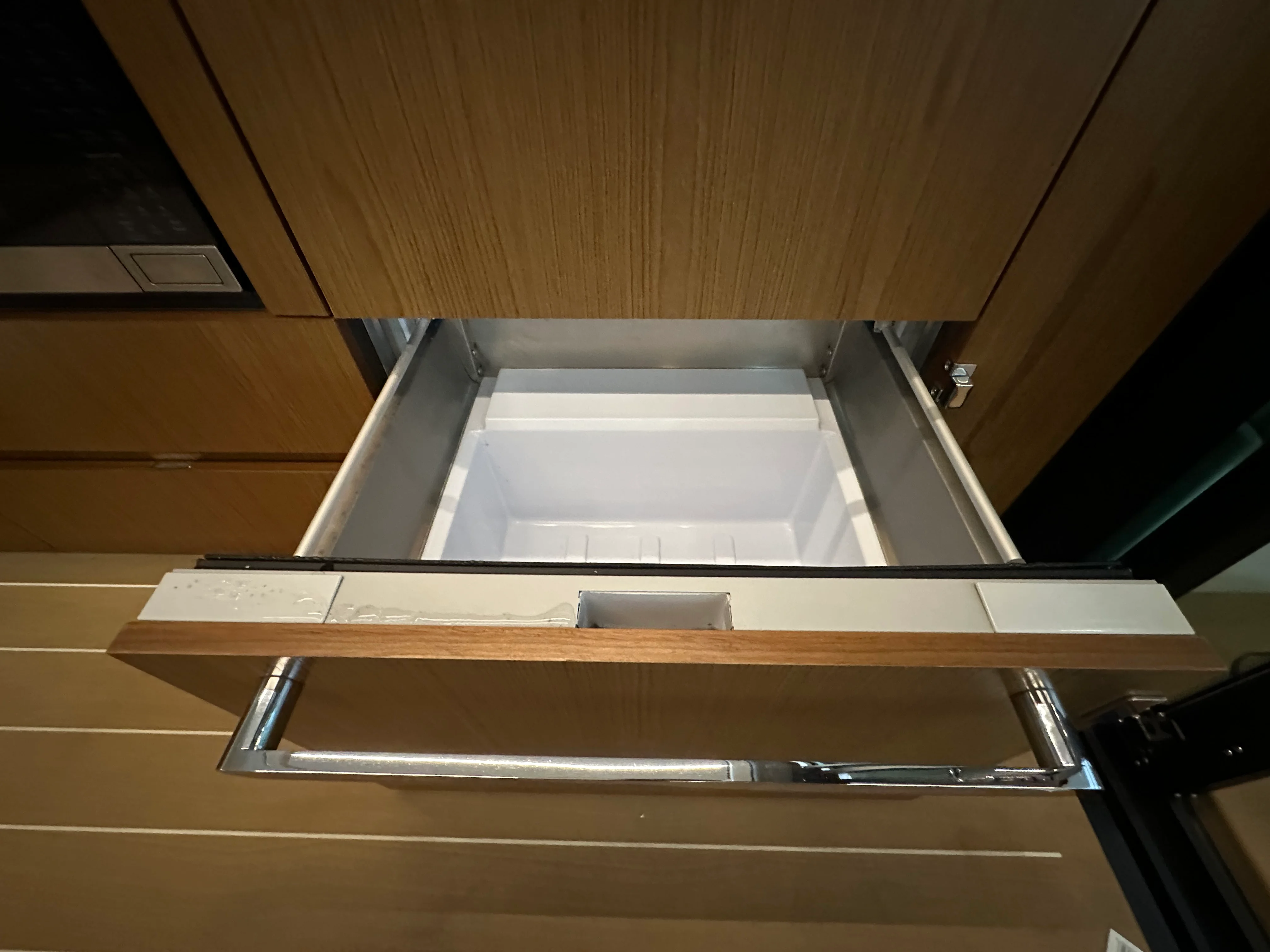 2025 Tiara Yachts EX54 Image Thumbnail #31