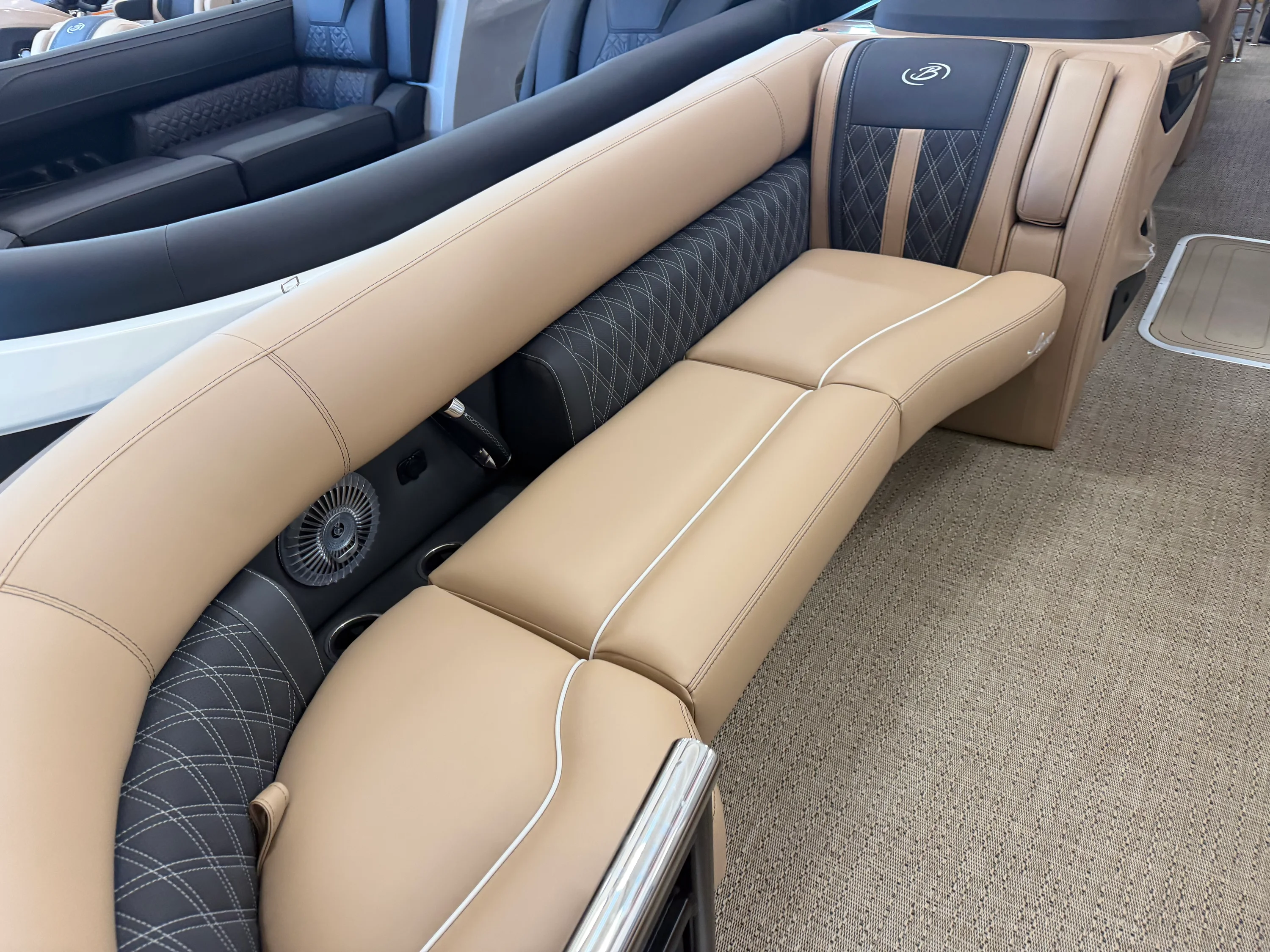 2026 Barletta Lusso 25 QCSSA Image Thumbnail #5