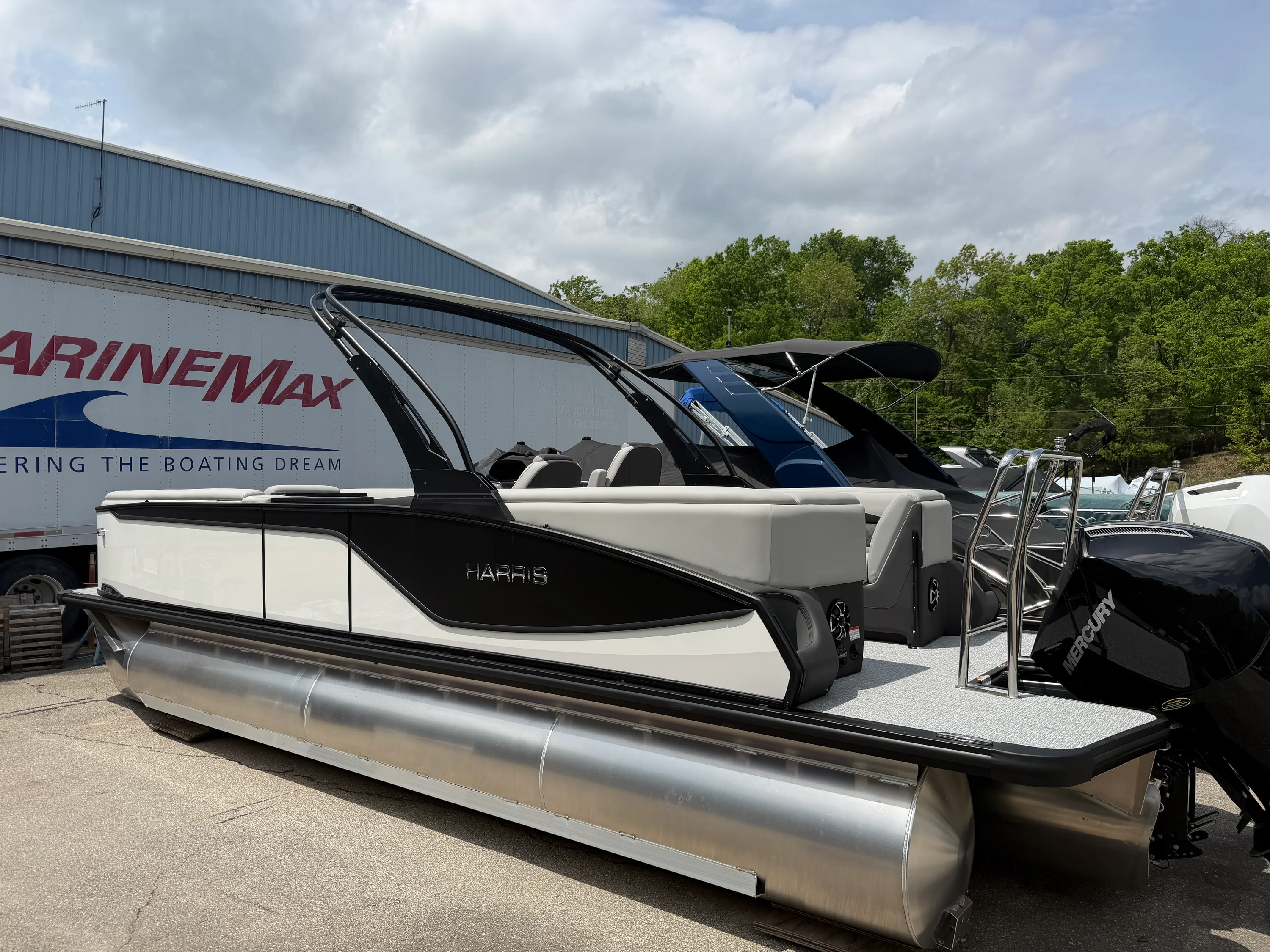 2026 Harris SUNLINER 250 Image Thumbnail #1