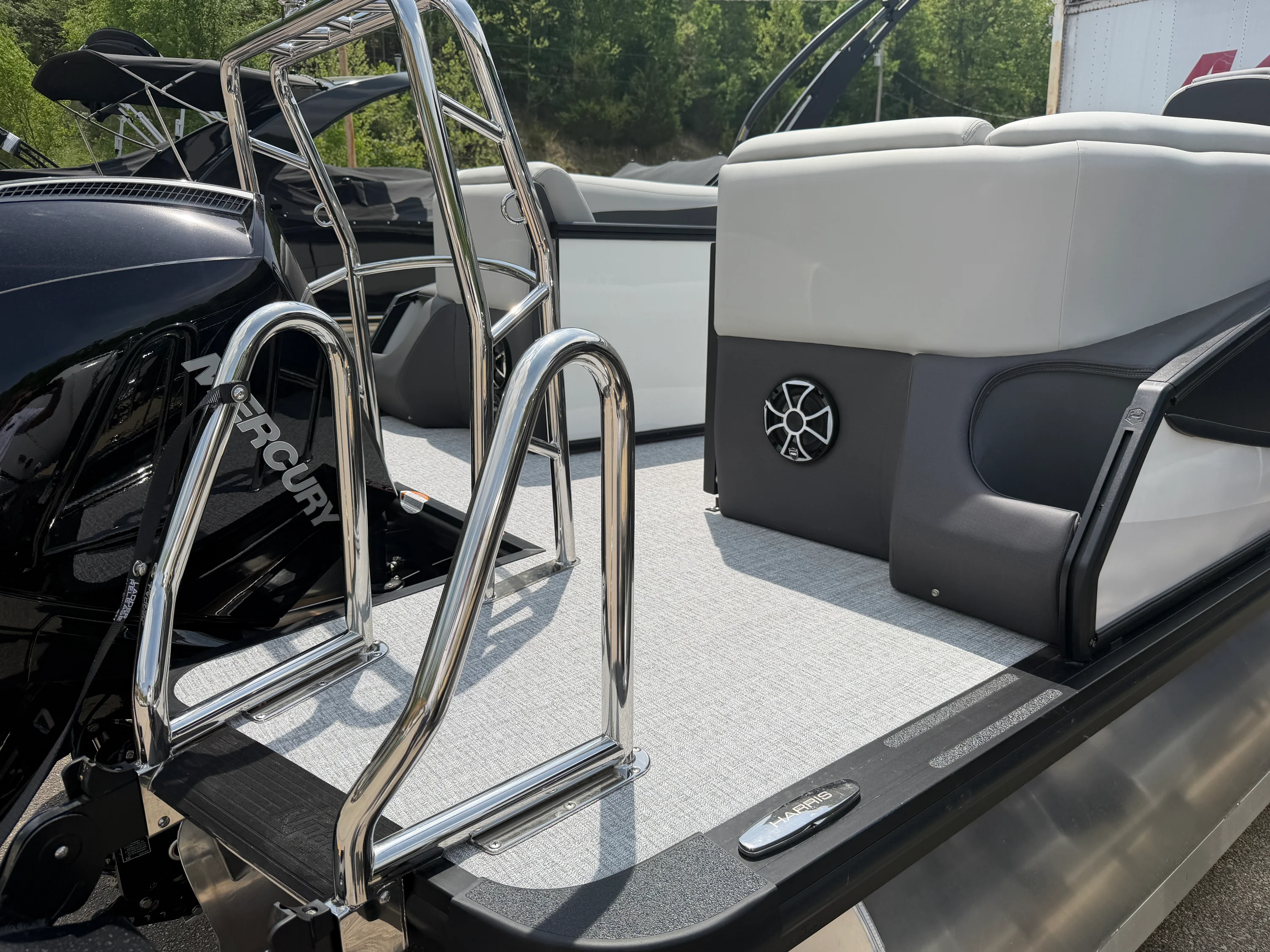 2026 Harris SUNLINER 250 Image Thumbnail #8