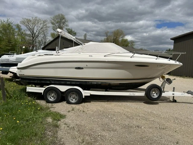 2004 Sea Ray 225 WEEKENDER Image Thumbnail #10