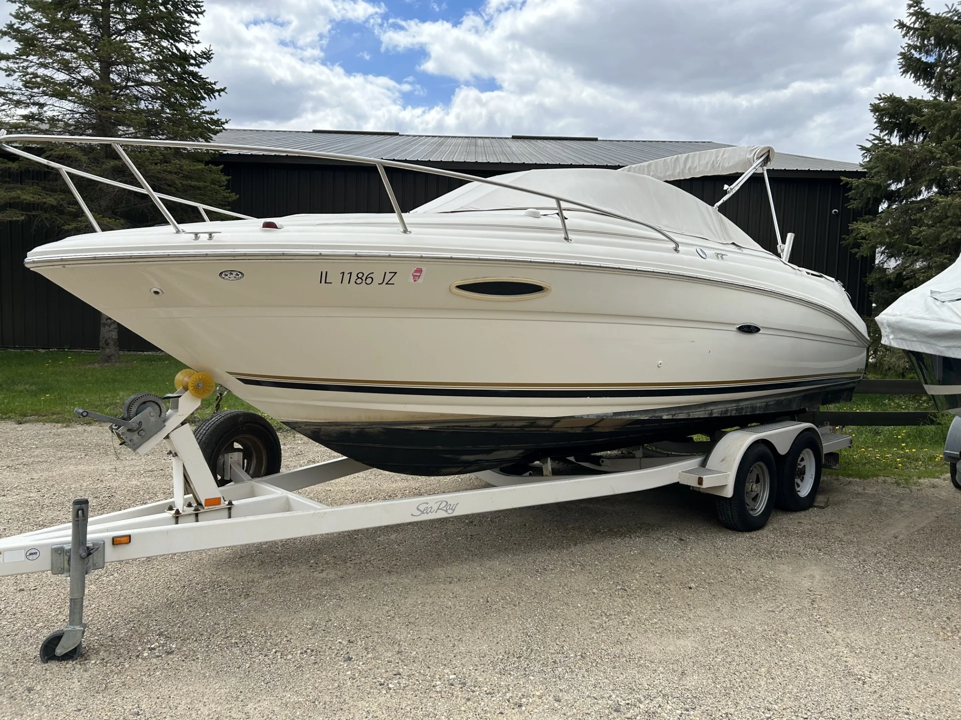 2004 Sea Ray 225 WEEKENDER Image Thumbnail #14