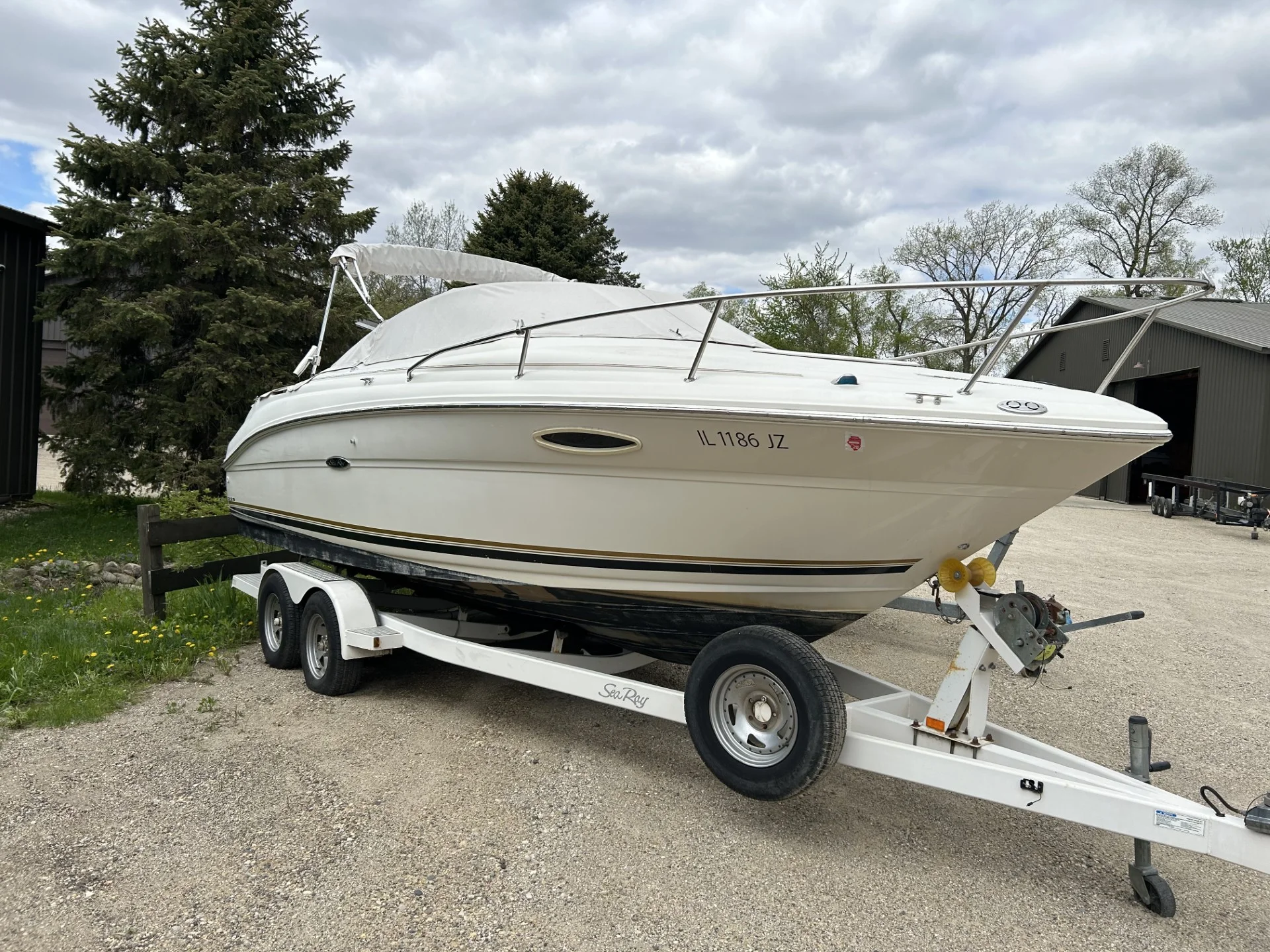 2004 Sea Ray 225 WEEKENDER Image Thumbnail #0