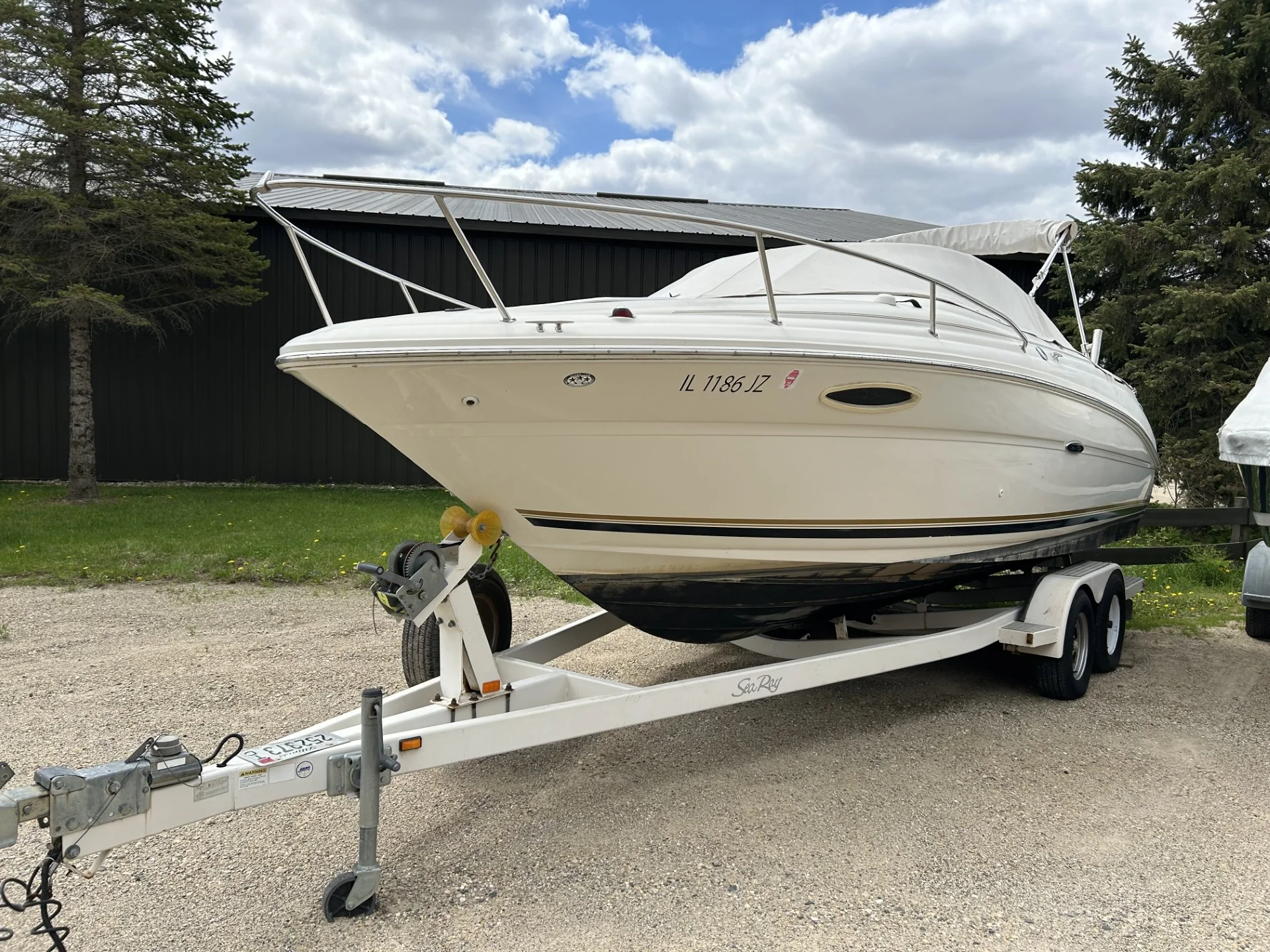2004 Sea Ray 225 WEEKENDER Image Thumbnail #11