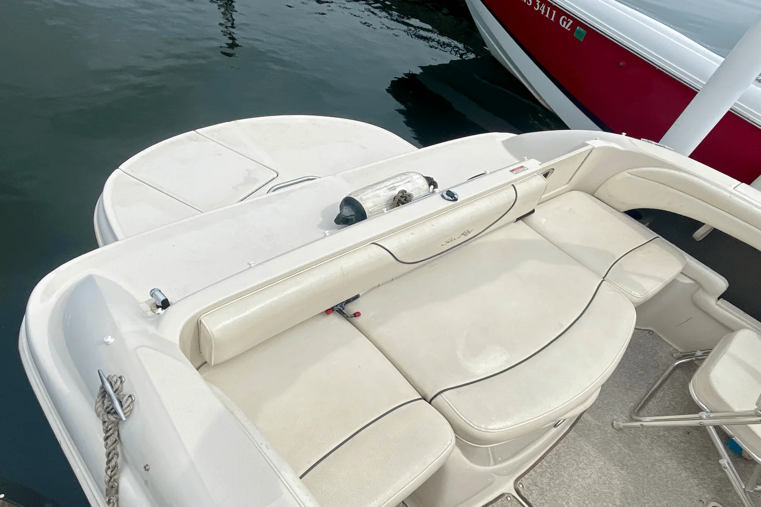 2004 Sea Ray 225 WEEKENDER Image Thumbnail #5