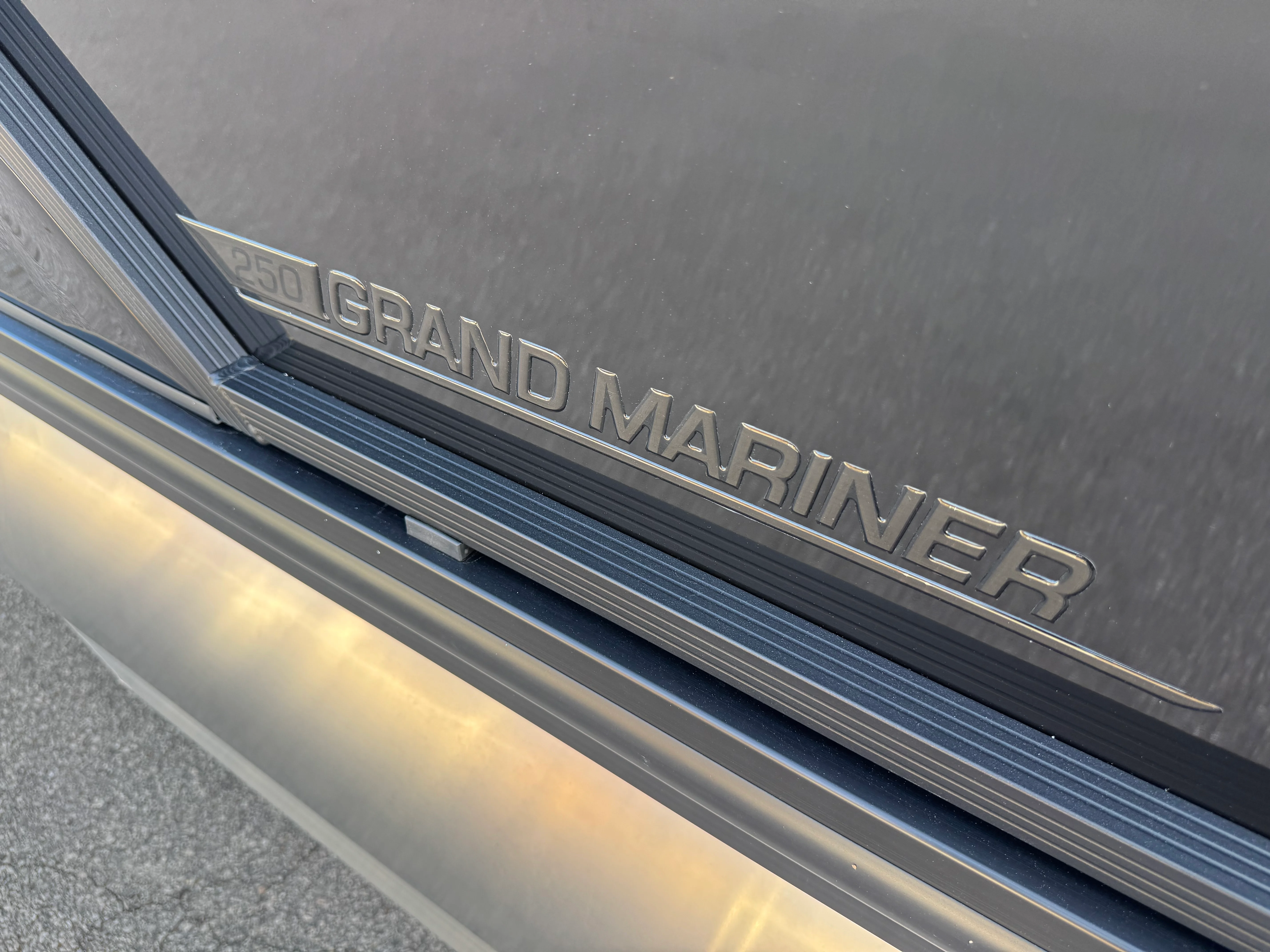 2026 Harris Grand Mariner 250 Image Thumbnail #16